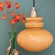 Suspension globe vintage en opaline ocre