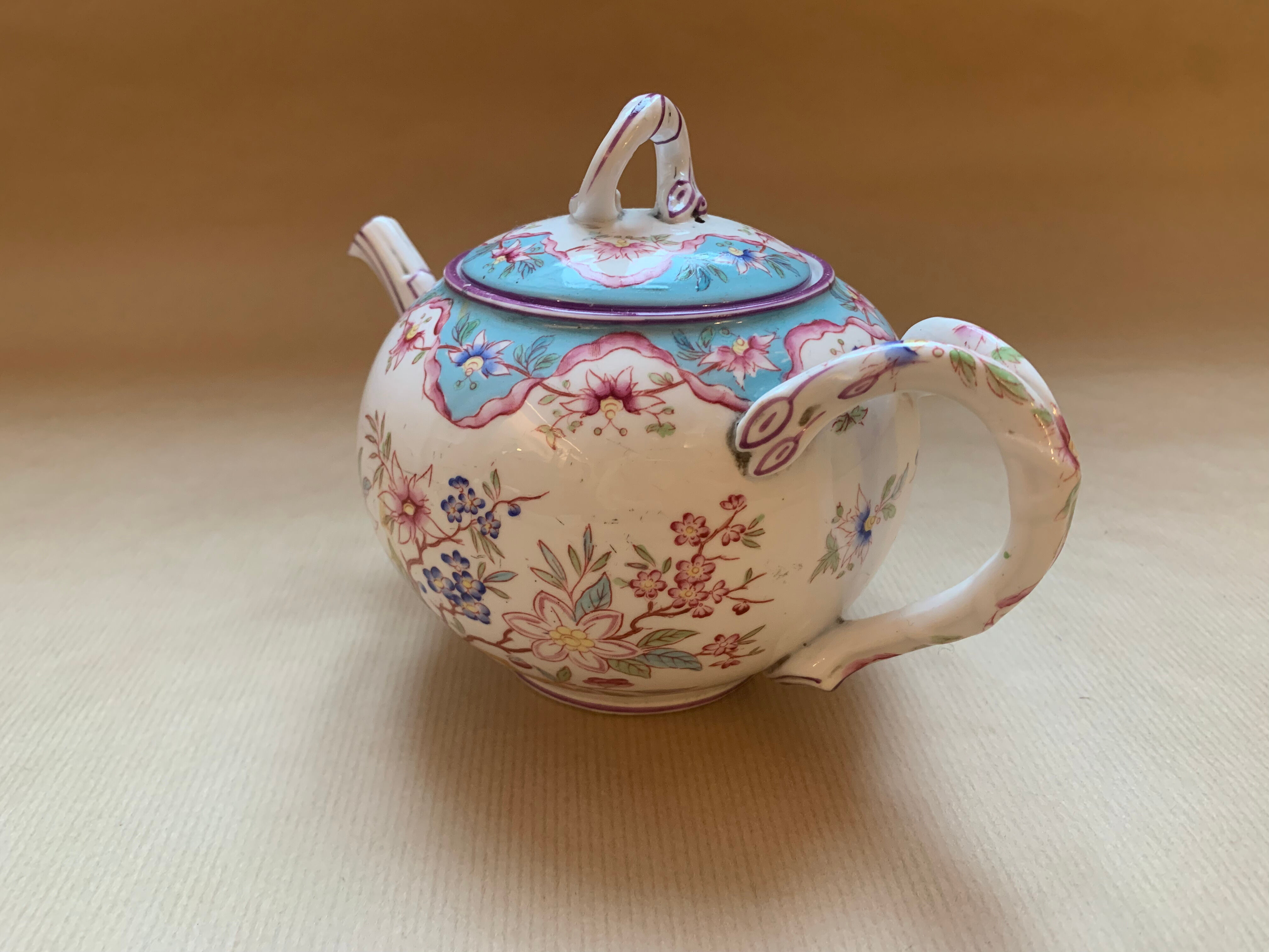 Porcelain teapot Sarreguemines