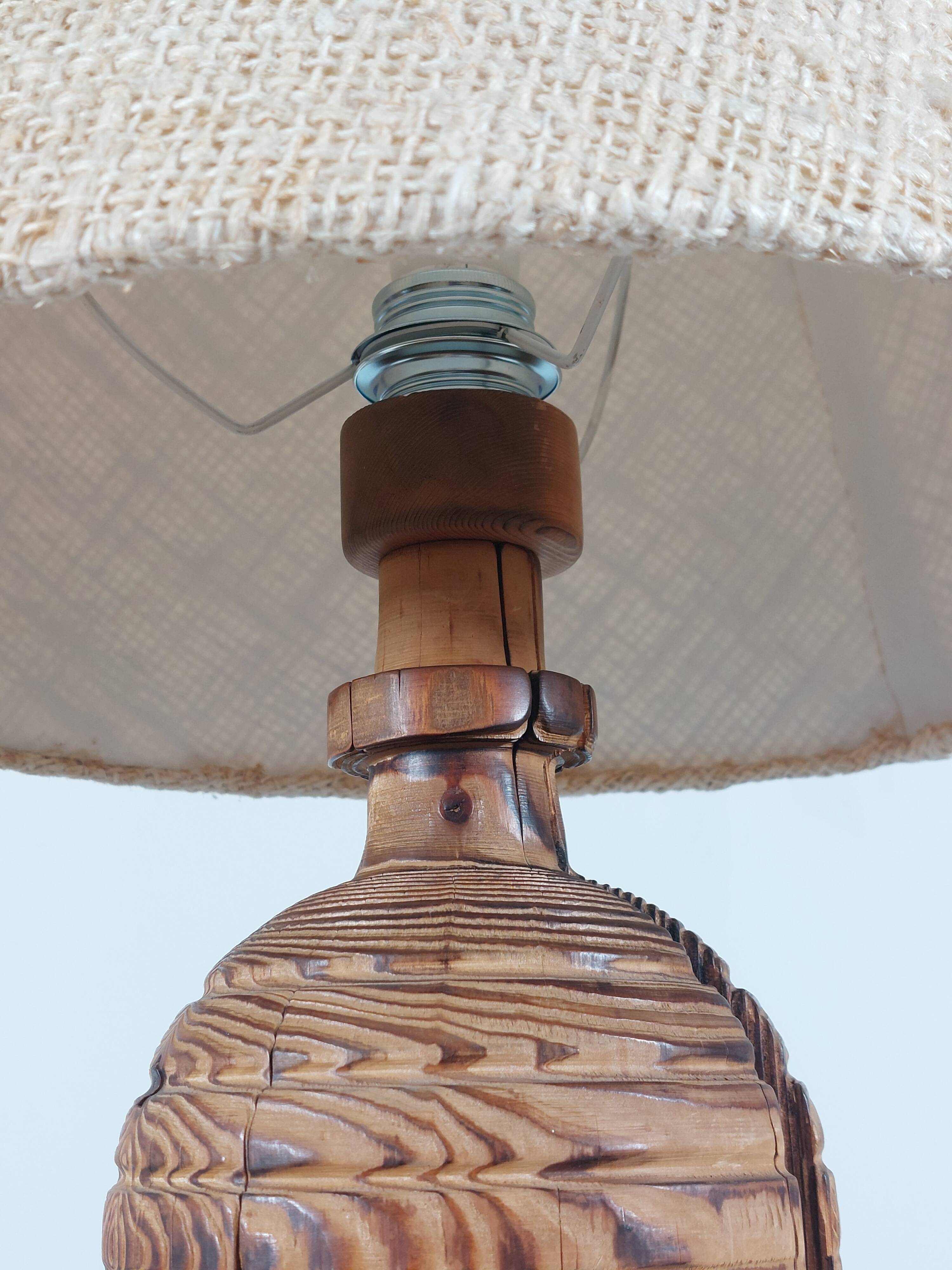 Rare vintage Mid Century brutalist flamed pine table lamp  by Temde