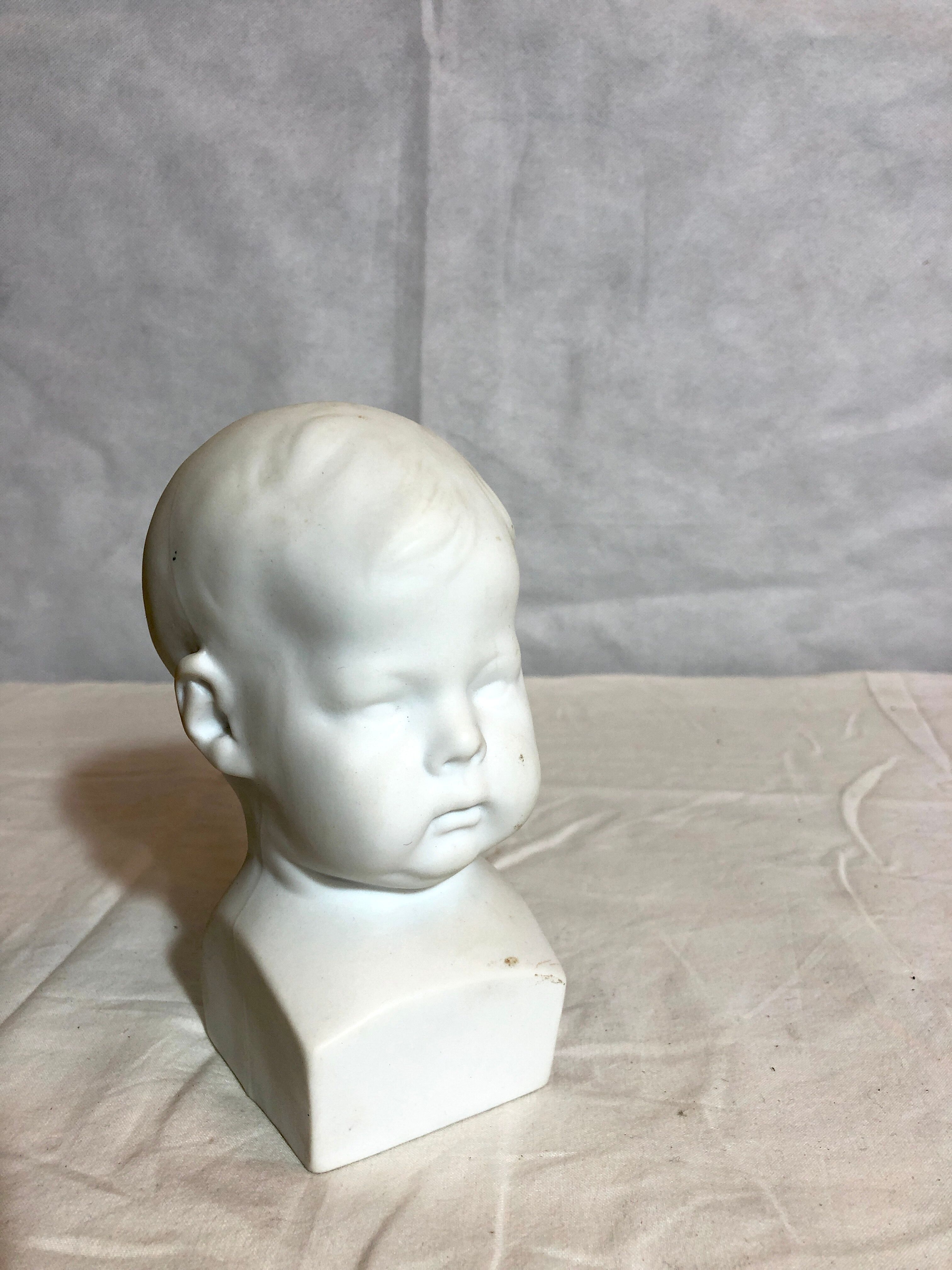 Tête d’enfant en biscuit, XXe siècle