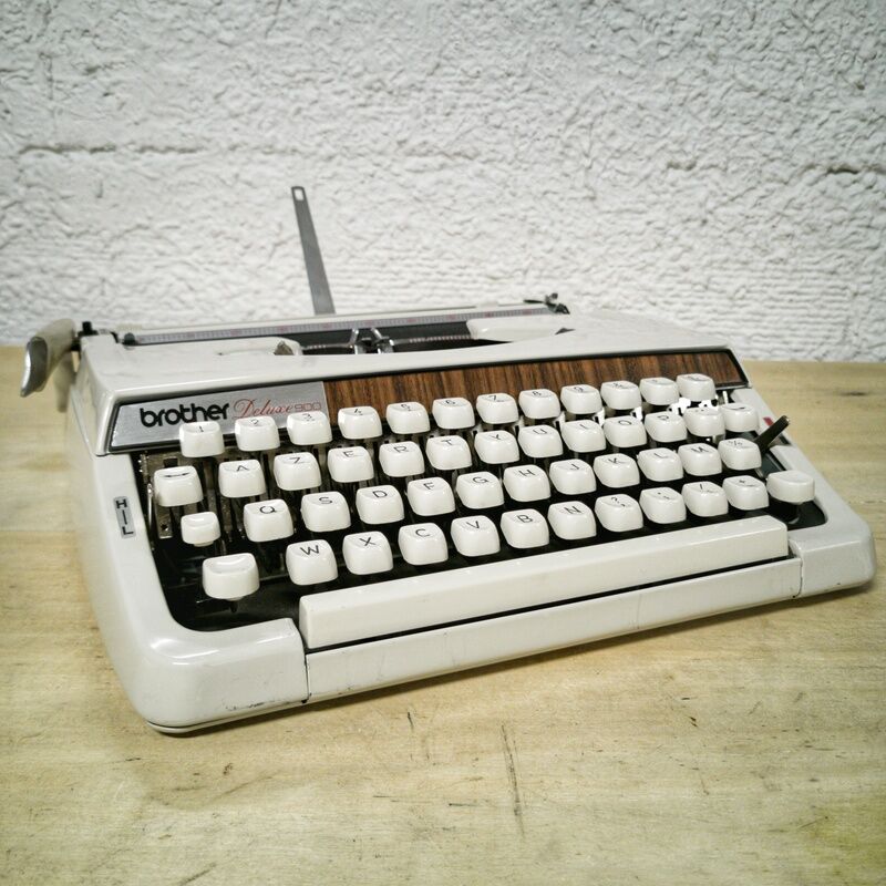 Brother Deluxe 900 Typewriter