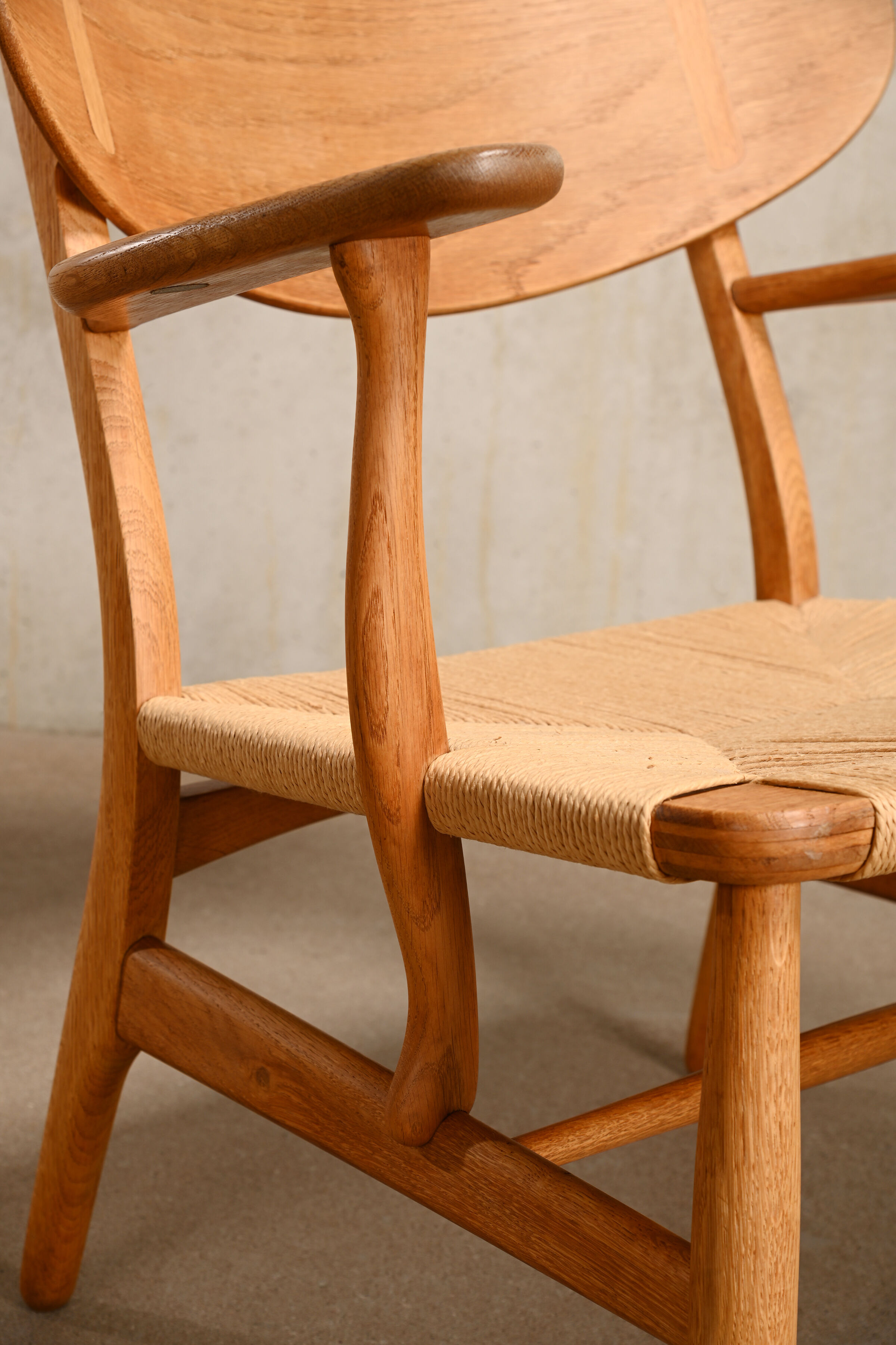 Early Hans J. Wegner CH22 chair for Carl Hansen & Son