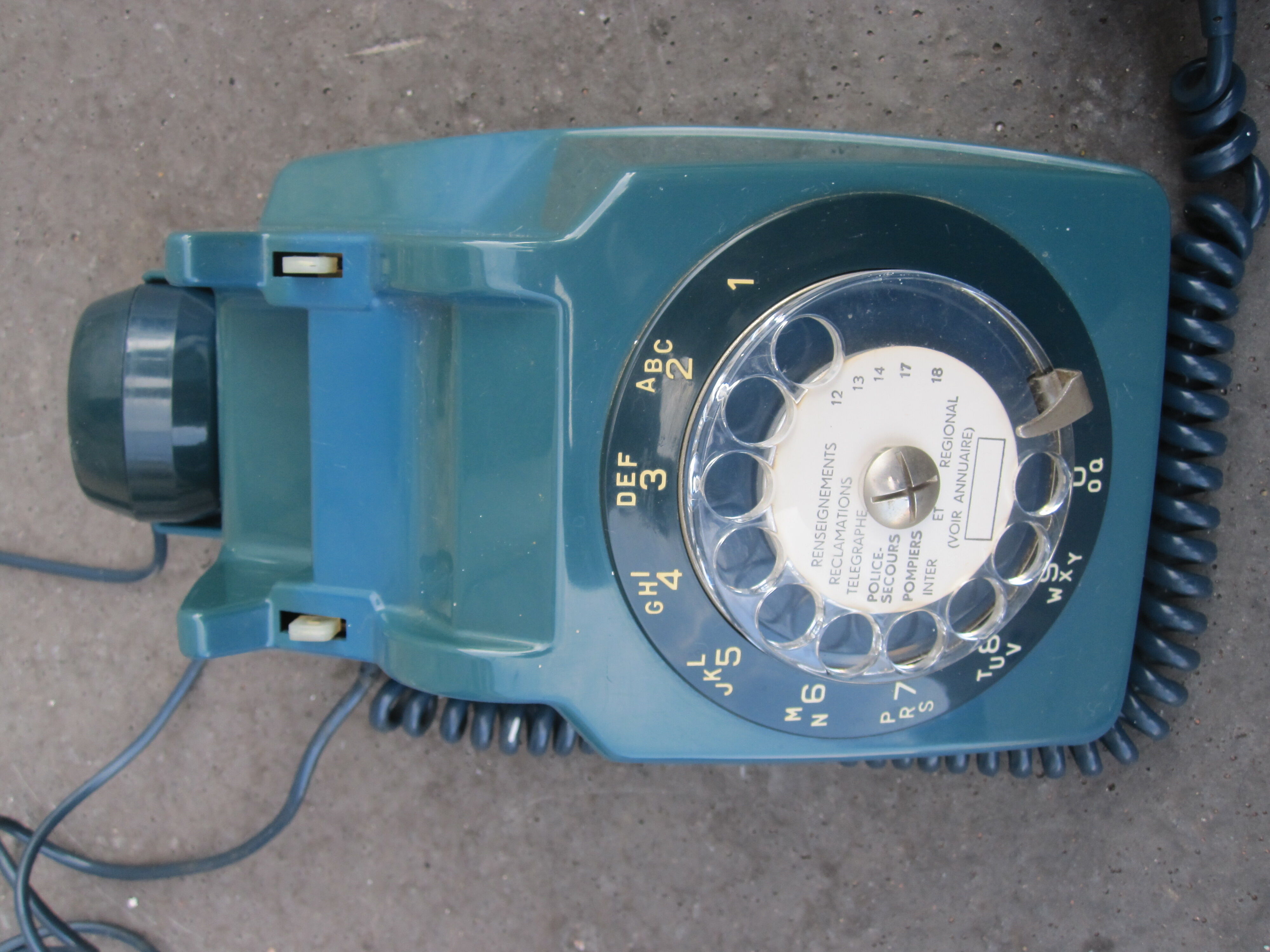 Phone Socotel blue green and blue s63