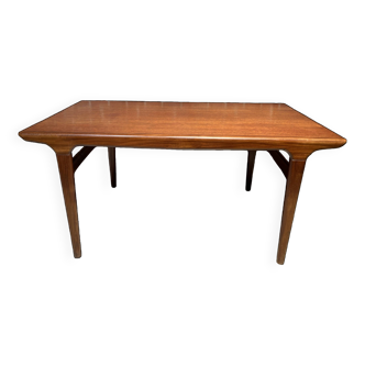 Scandinavian table Johannes Andersen for Uldum Møbelfabrik