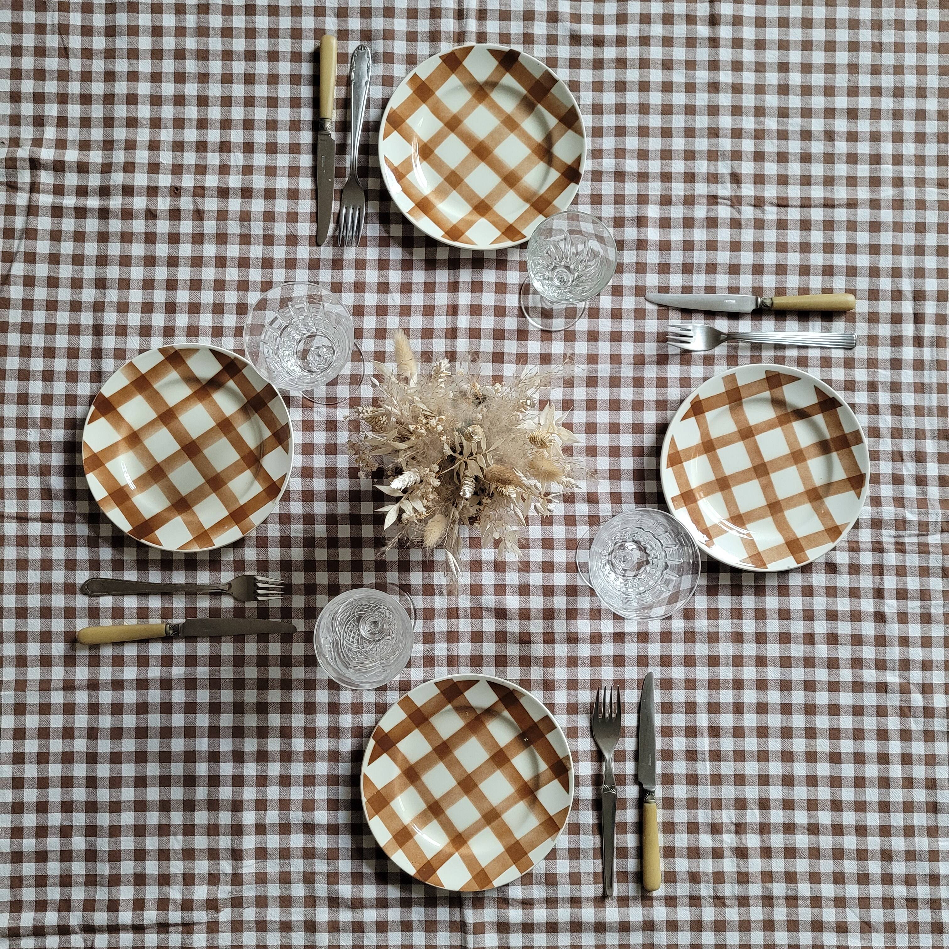 La Redoute x Selency set of 4 dessert plates Brown tablecloth