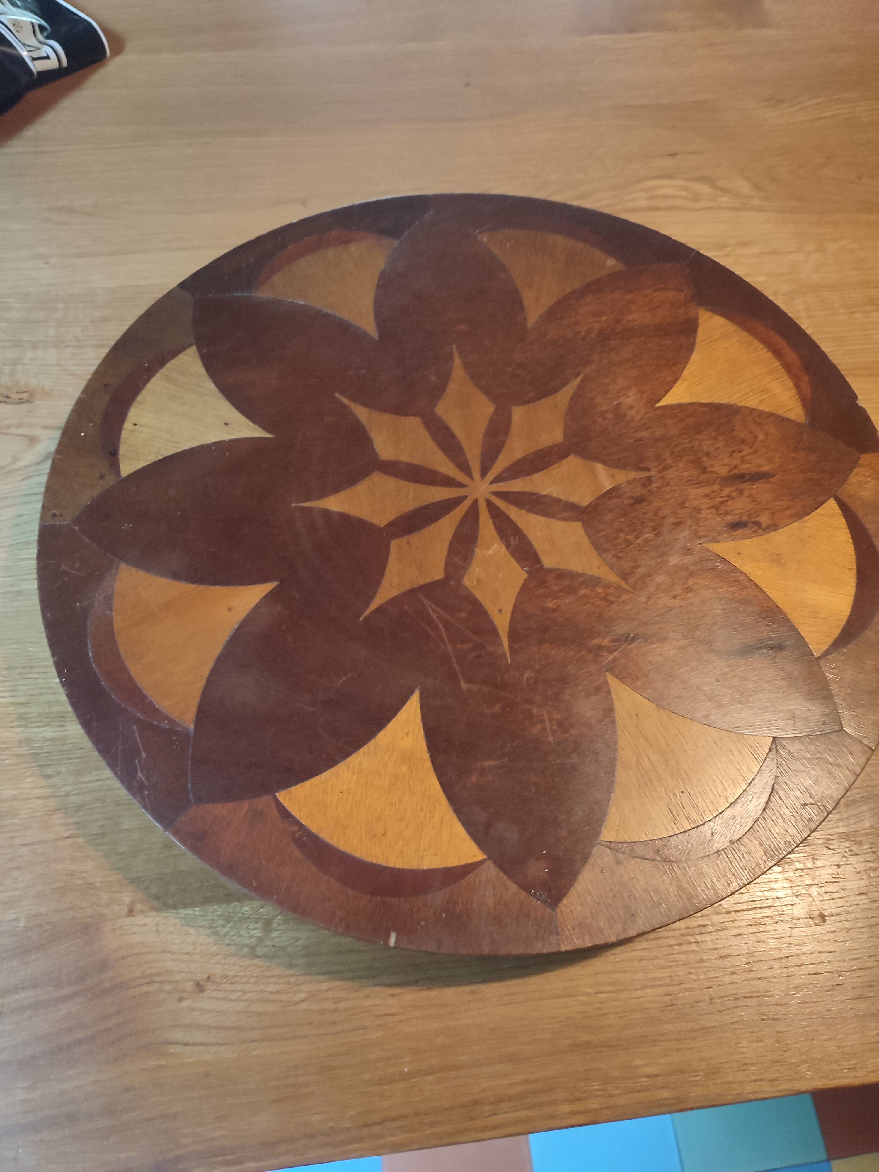 Marquetry rotating platform