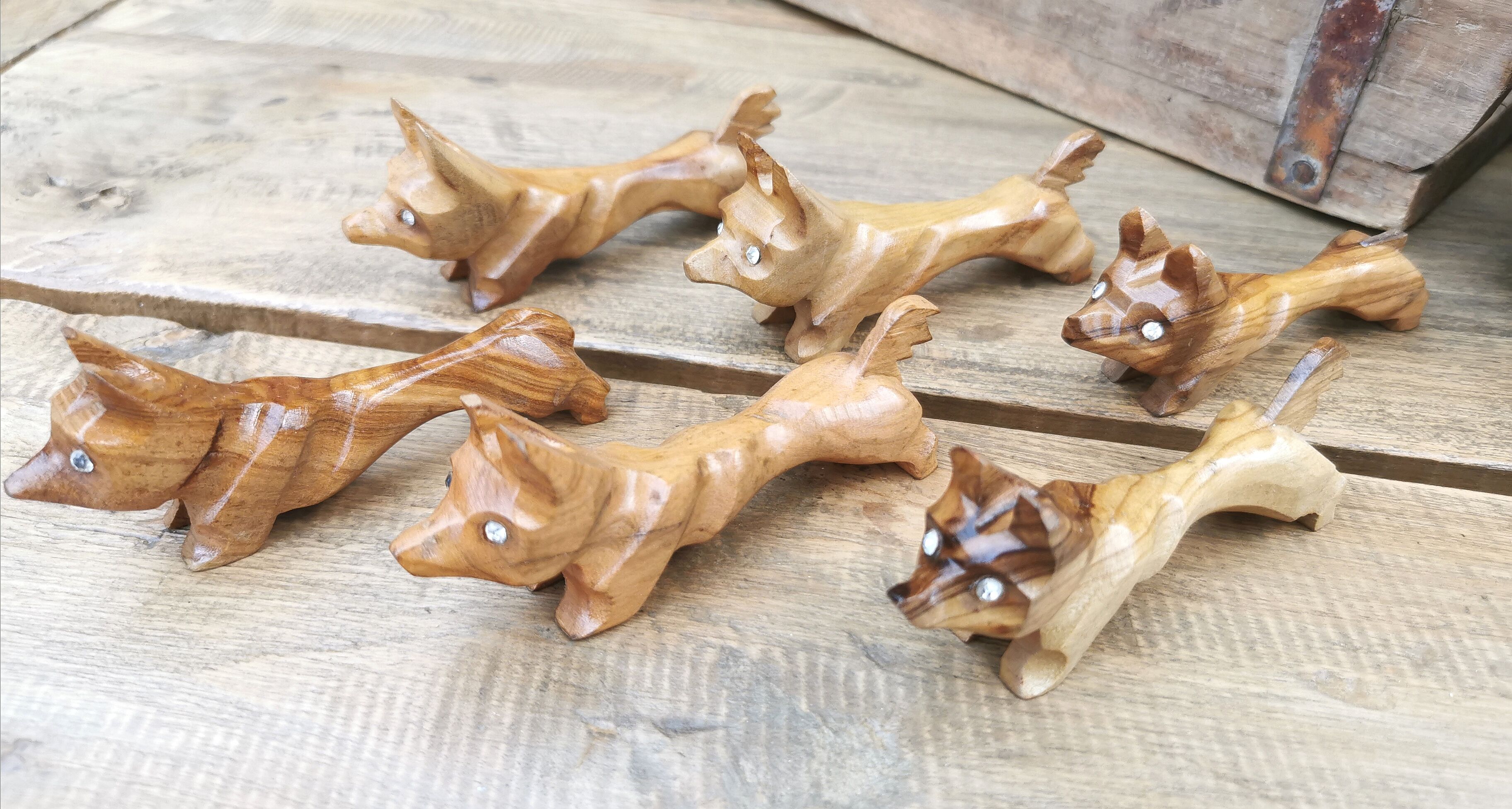 Set de 6 porte couteaux chien en bois