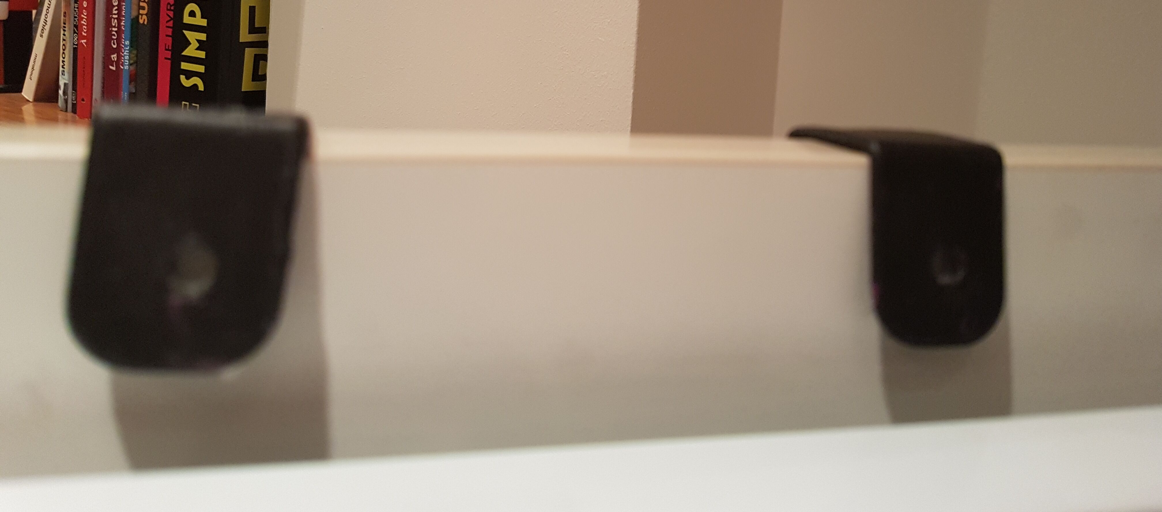 Magazine rack black iron