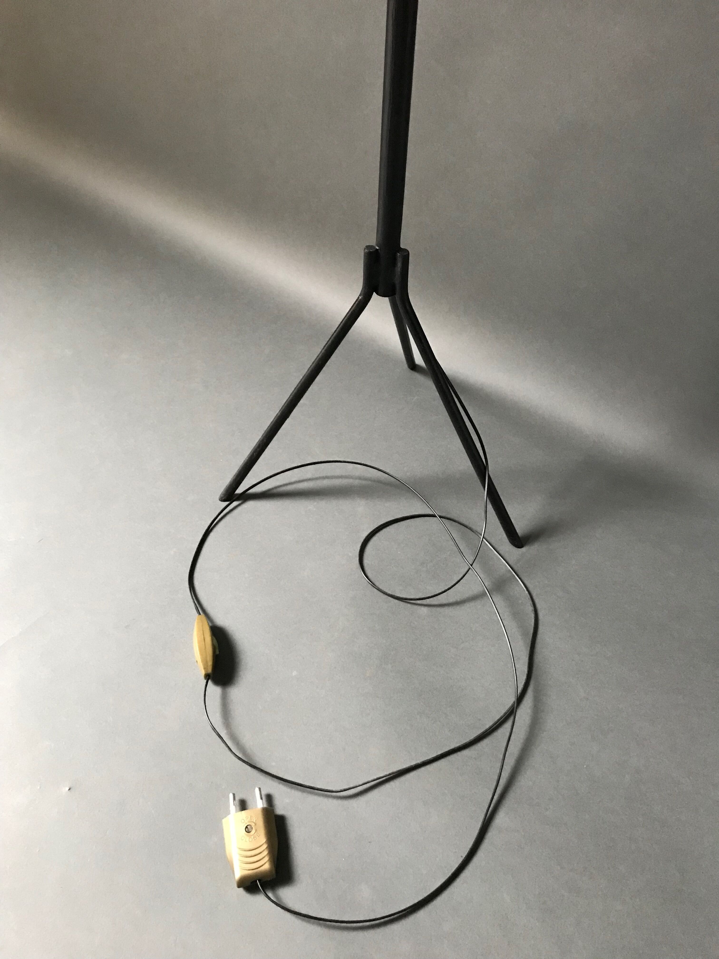 e-reader floor lamp