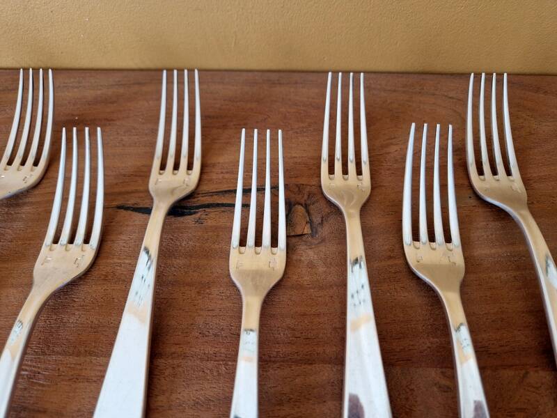 Christofle, Paris - Série de 12 fourchettes de table - Modèle Dax - En métal argenté