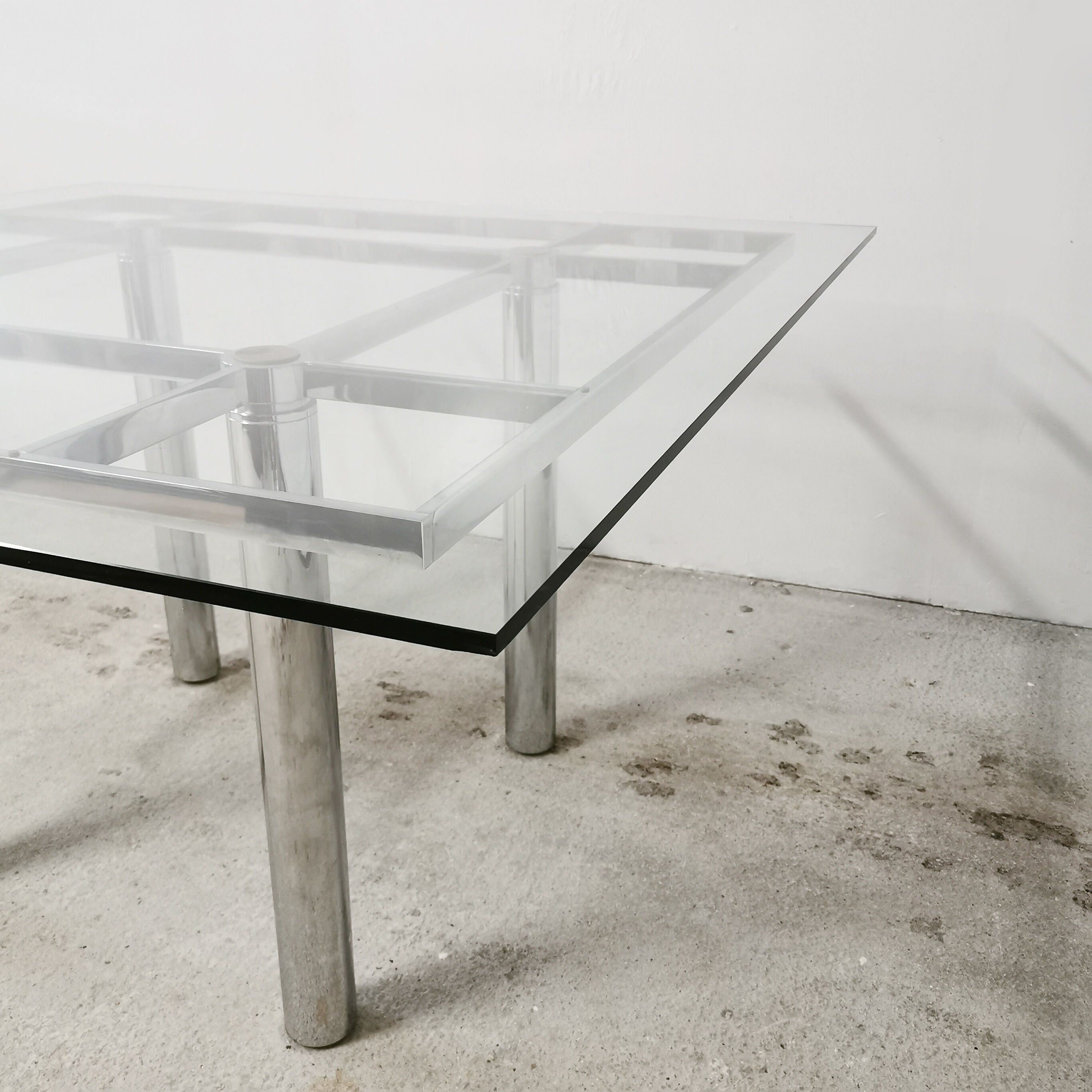 Tobia Scarpa's "André" dining table for Knoll, 2000