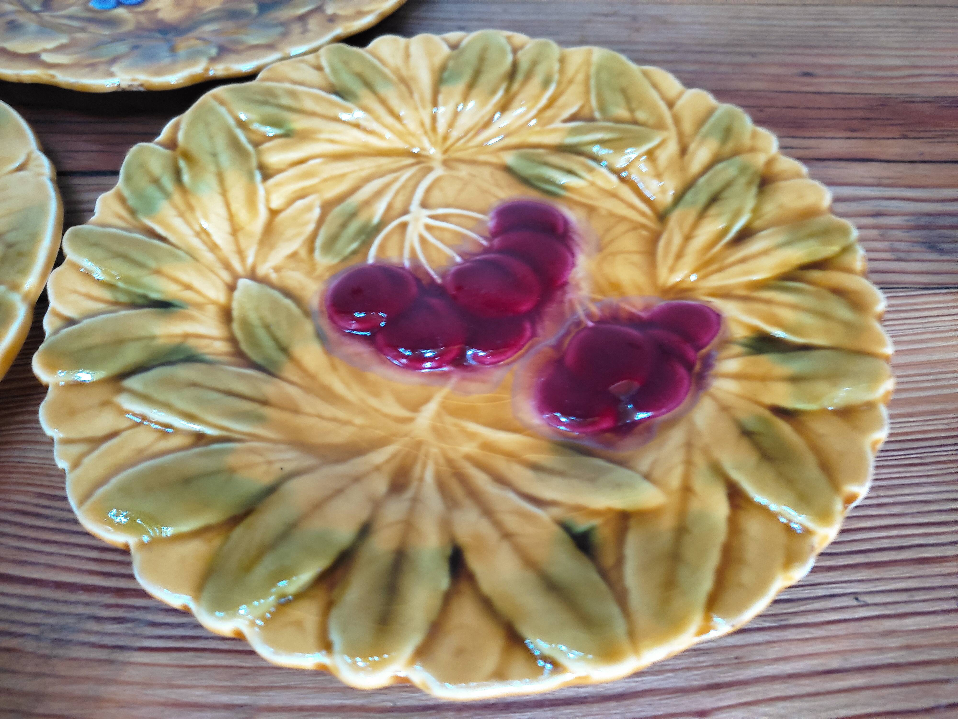6 dessert plates in barbotine