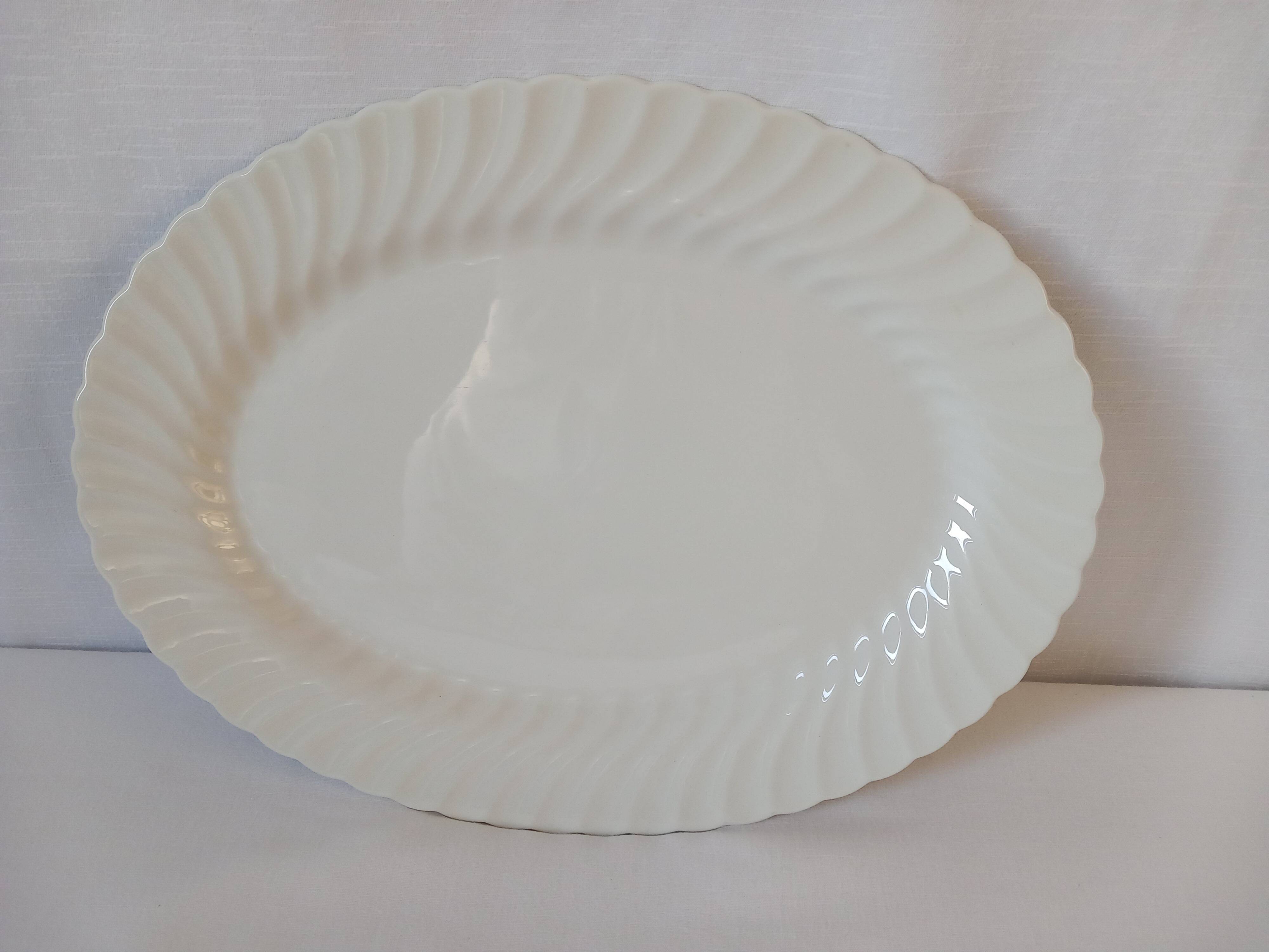 Plat se service Johnson Brothers Snowhite Regency