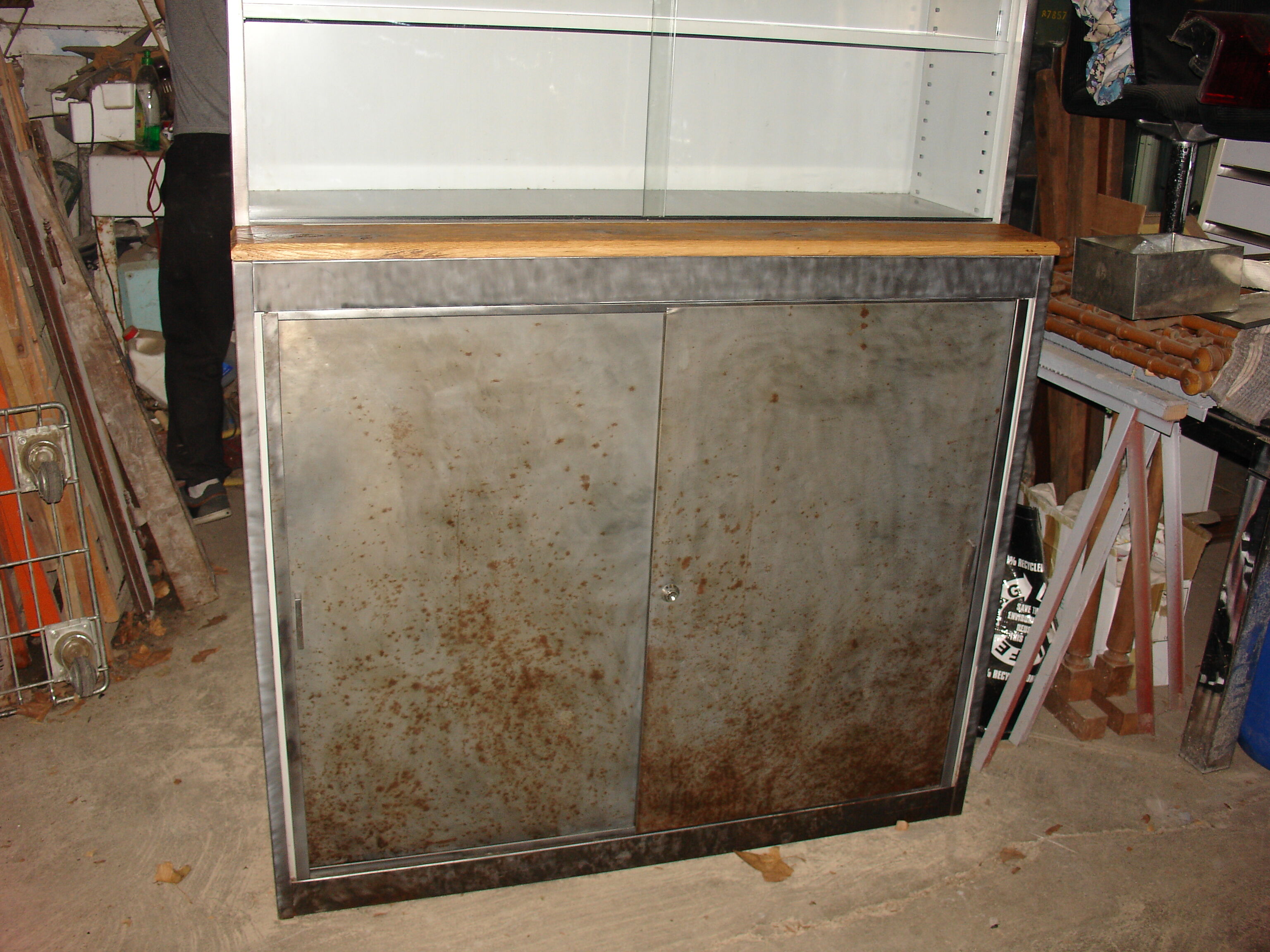 Buffet or Bookcase 2 bodies in polished and varnished steel circa 1960