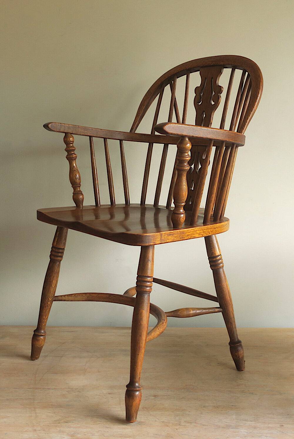 Mid century solid oak lyre-back Windsor elbow armchair, 1960s
