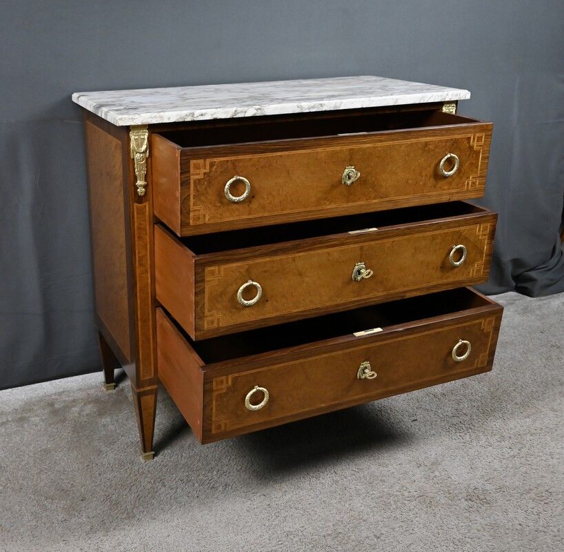 Small chest of drawers in amboyna and rosewood, Louis XVI style – 1940
