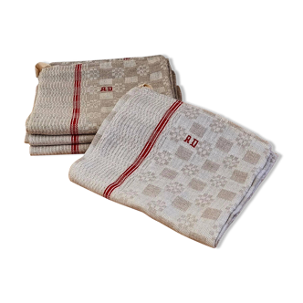 Set of 4 vintage AD embroidered tea towels