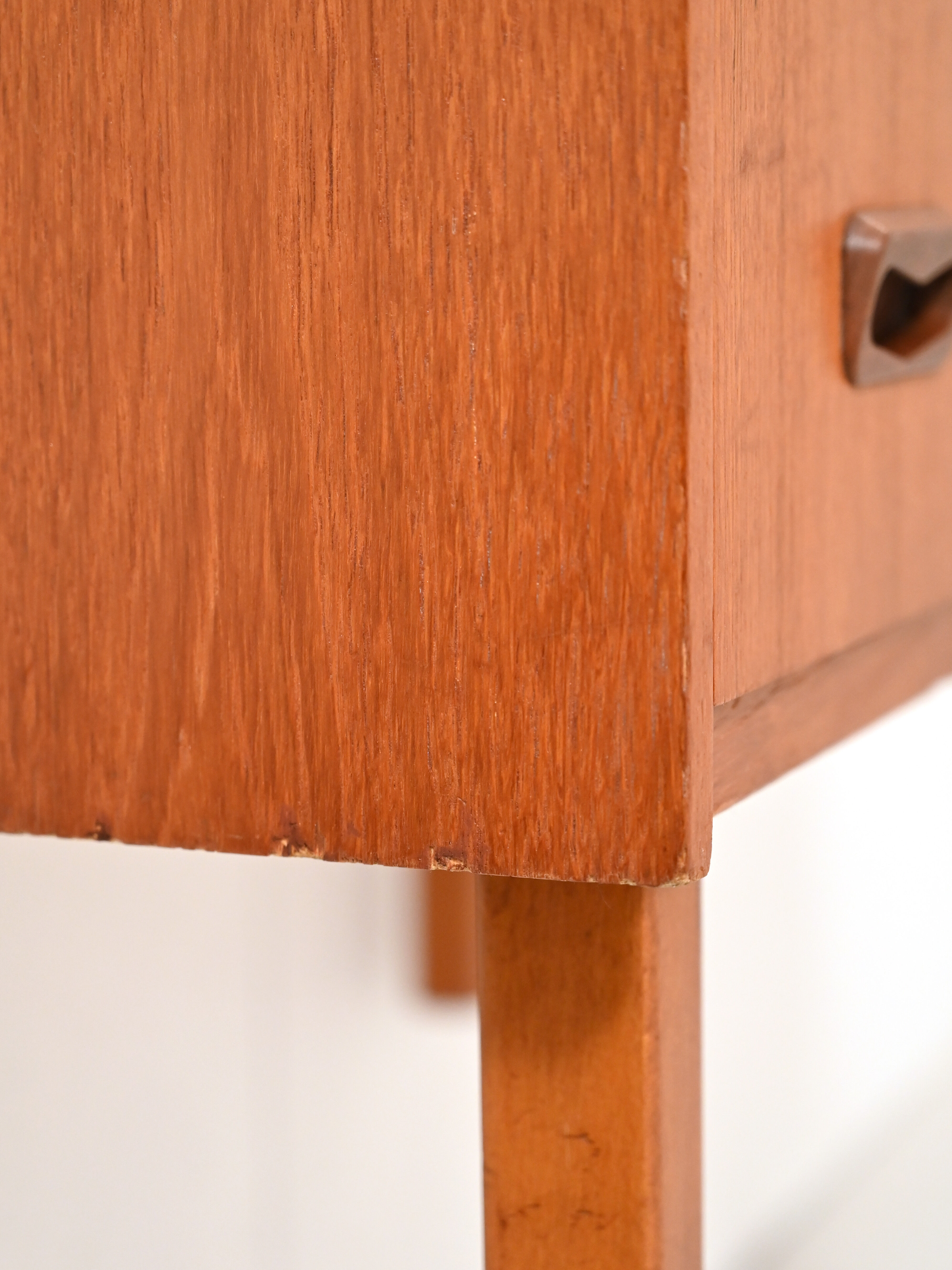 Vintage chest of drawers