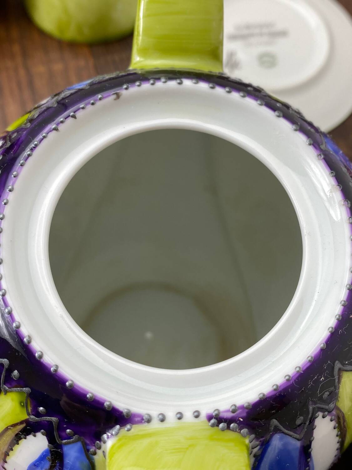 Sologne porcelain teapot and cups