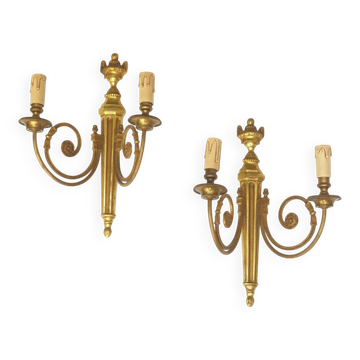 Paire d'appliques en bronze style Louis XVI