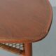Table basse en teck Poul Jensen en forme de triangle
