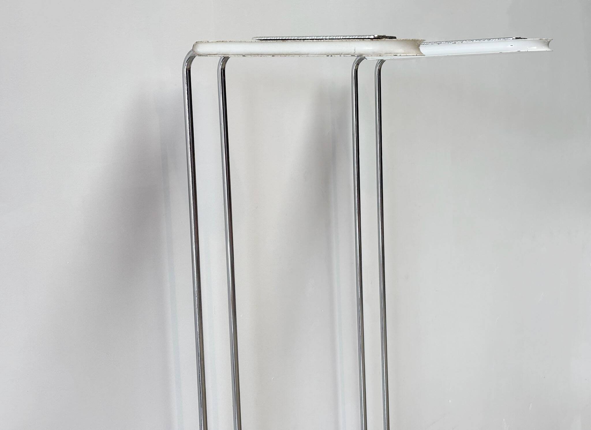 Pair of Skipper floor lamps by Bruno Gecchelin