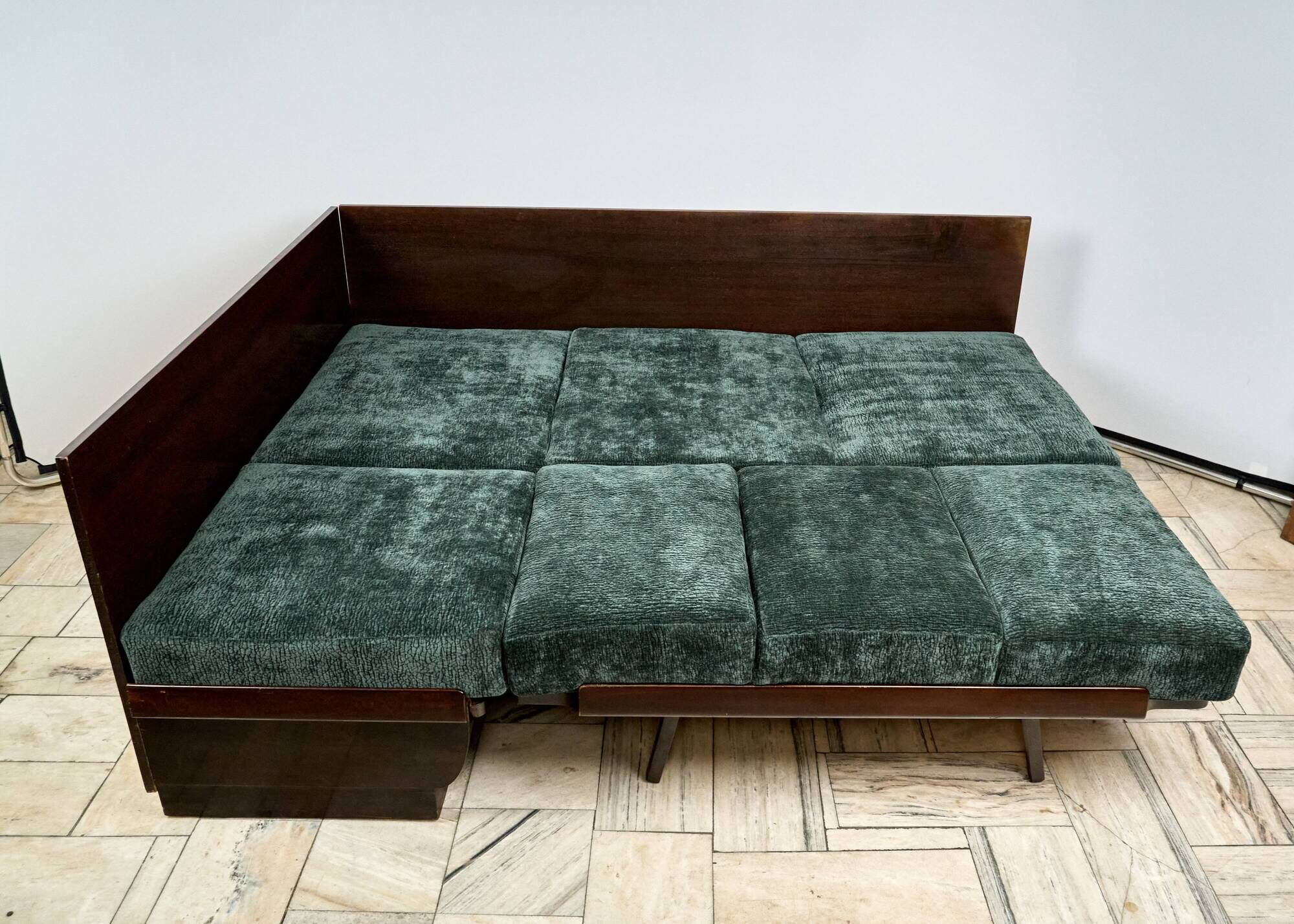 Art Déco corner sofabed by Jindřich Halabala for UP Závody in 1950s