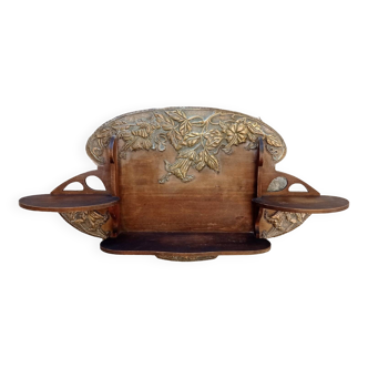 Belle Epoque shelf