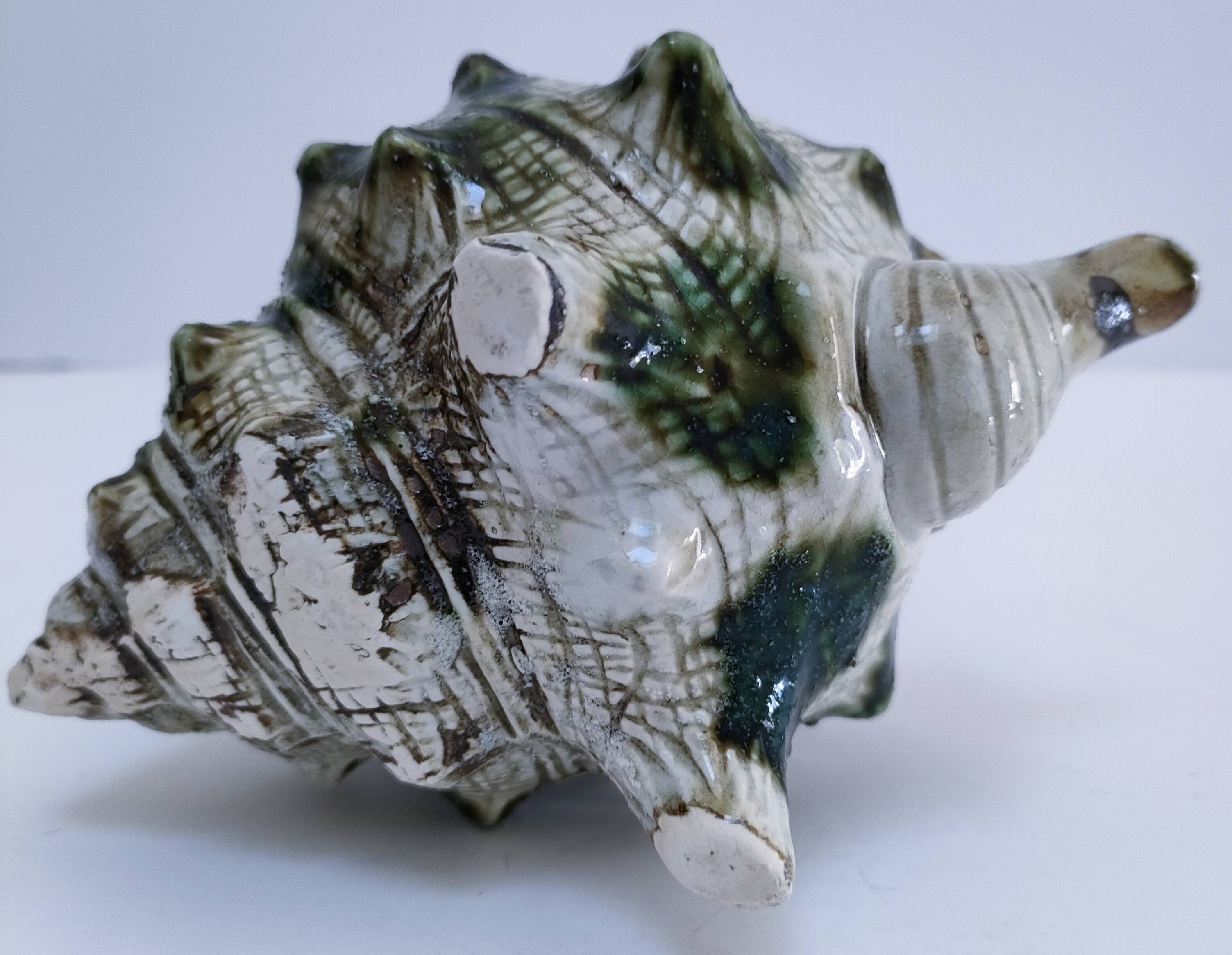 Vintage enamelled earthenware shell decor teapot