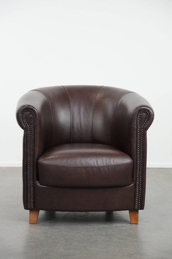 Club Armchair in Very Good Condition Made of Cowhide in English Style