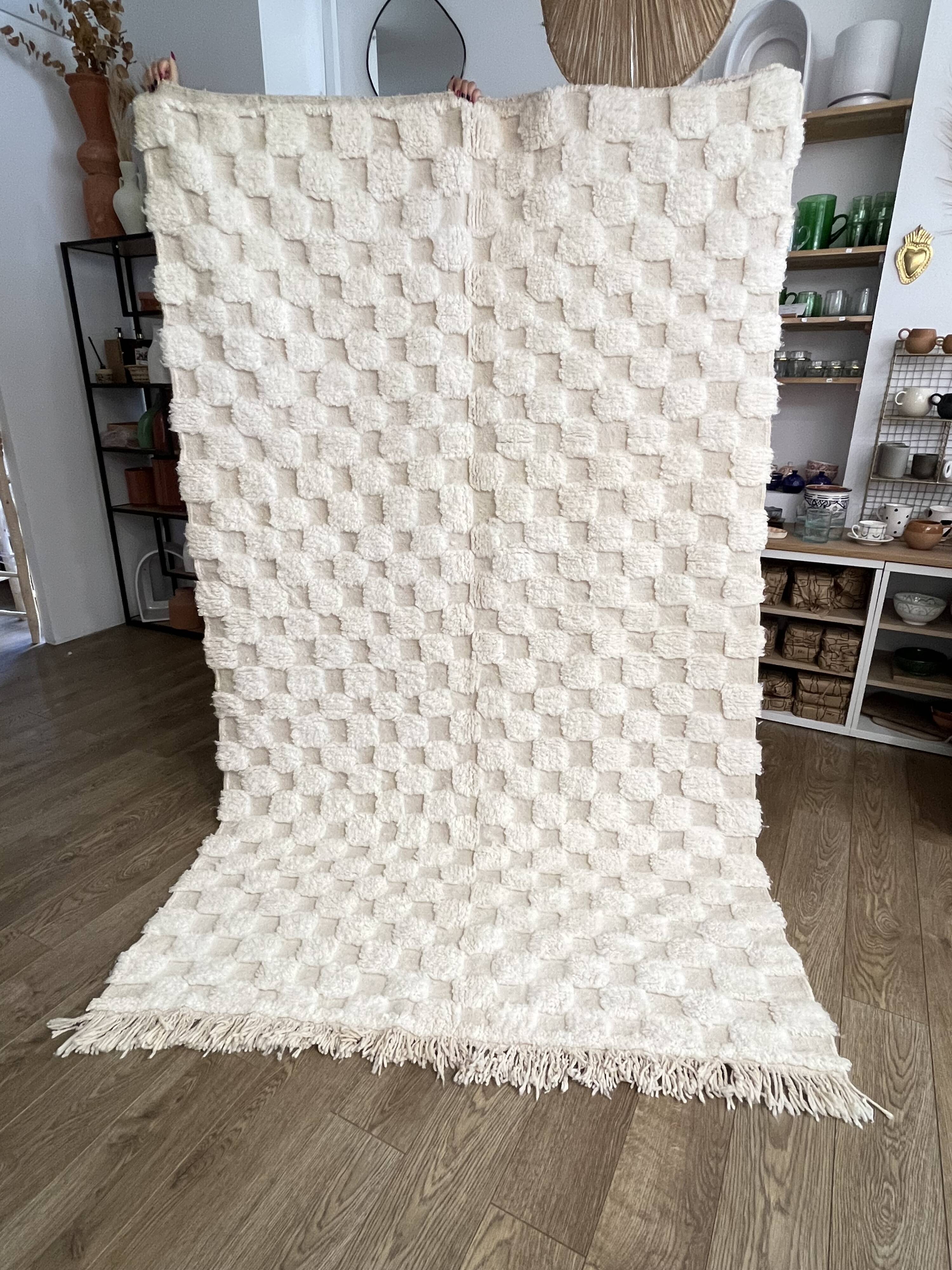 Beni Ouarain Berber rug 242/146cm