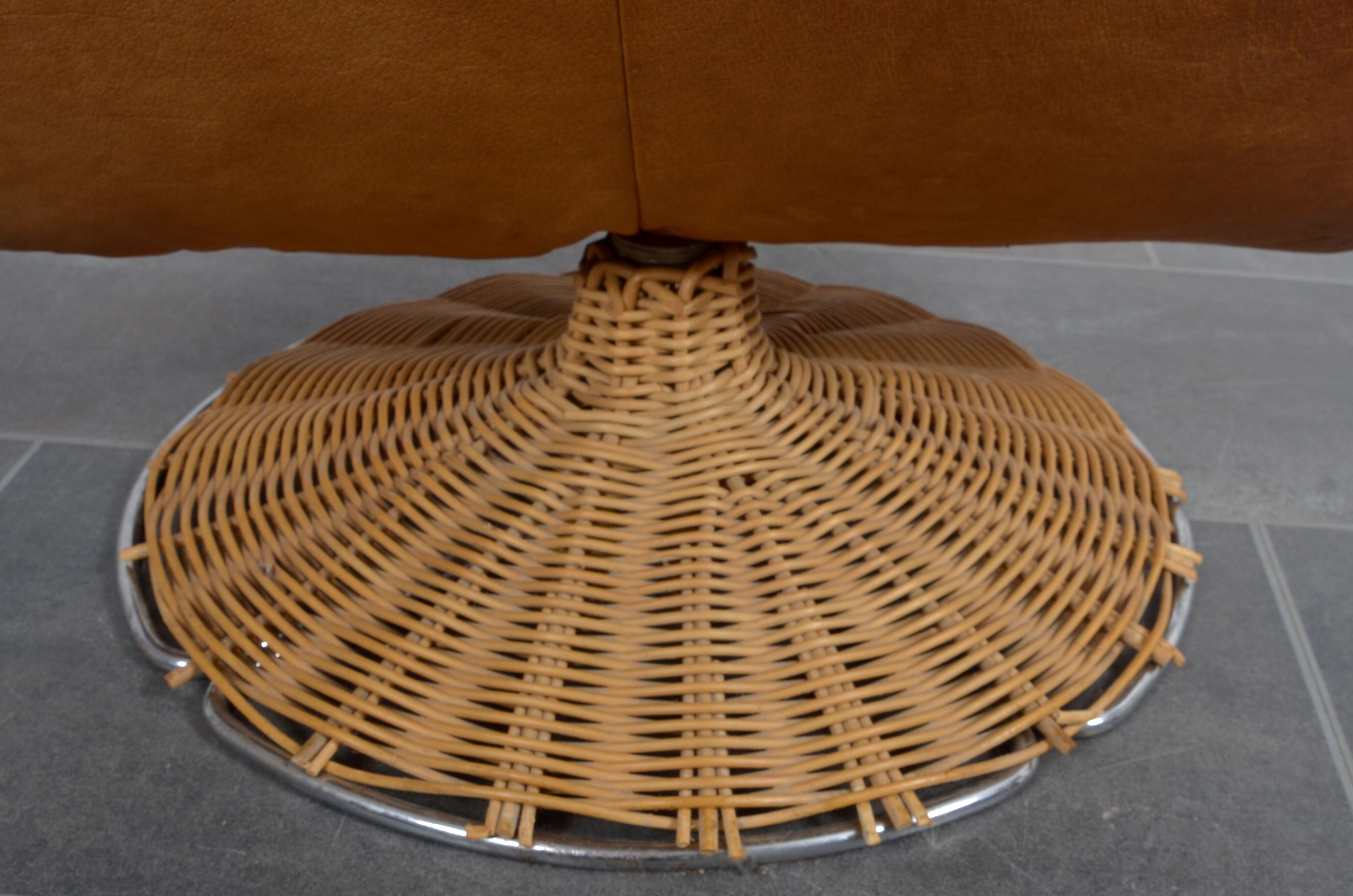 Delantra swivel chair by Gerard van den Berg for Montis