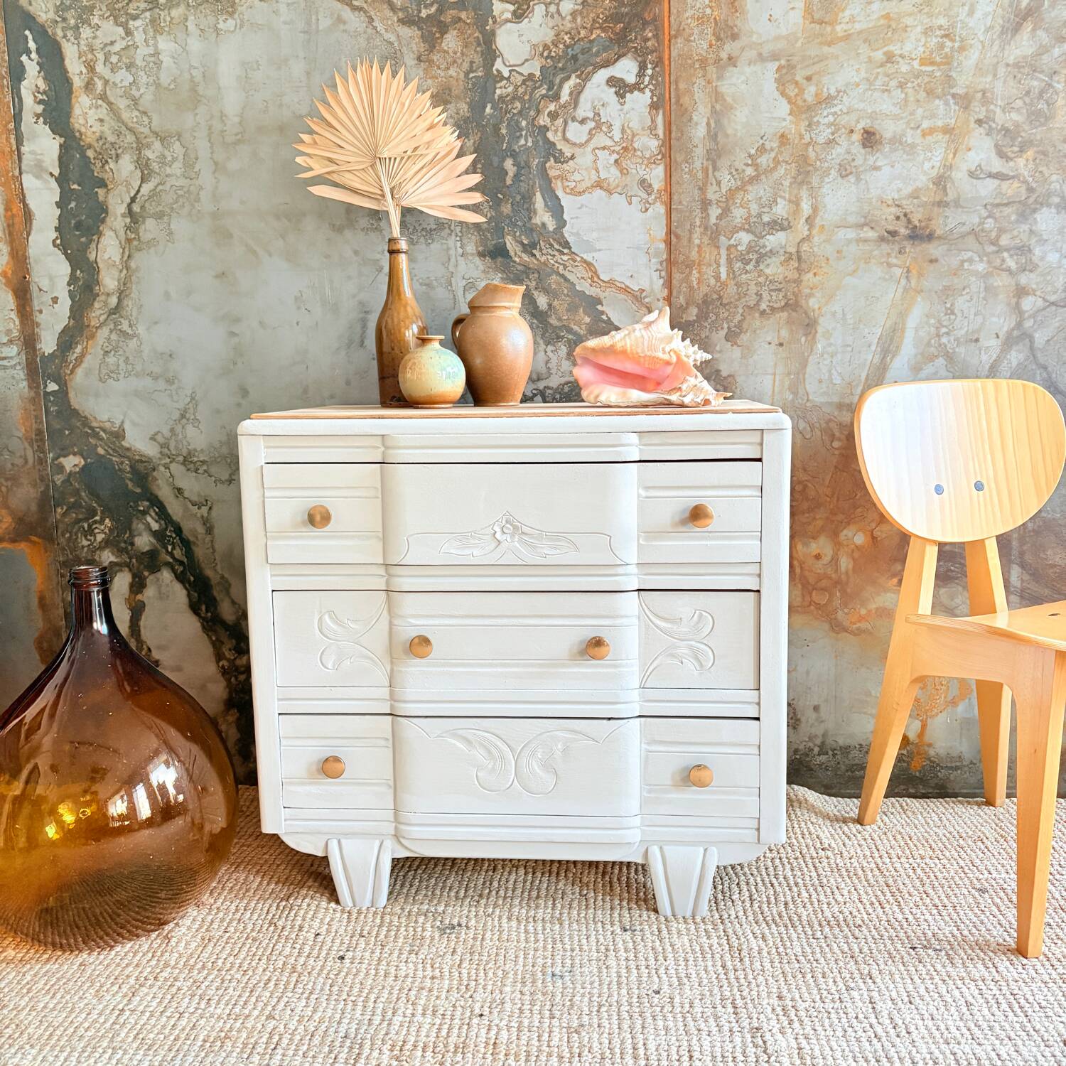 Art Deco chest of drawers with roasted sesame
