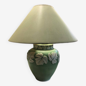 Lamp with maple leaf pattern