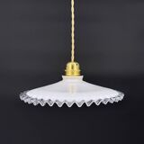 Pendant light in serrated opaline glass