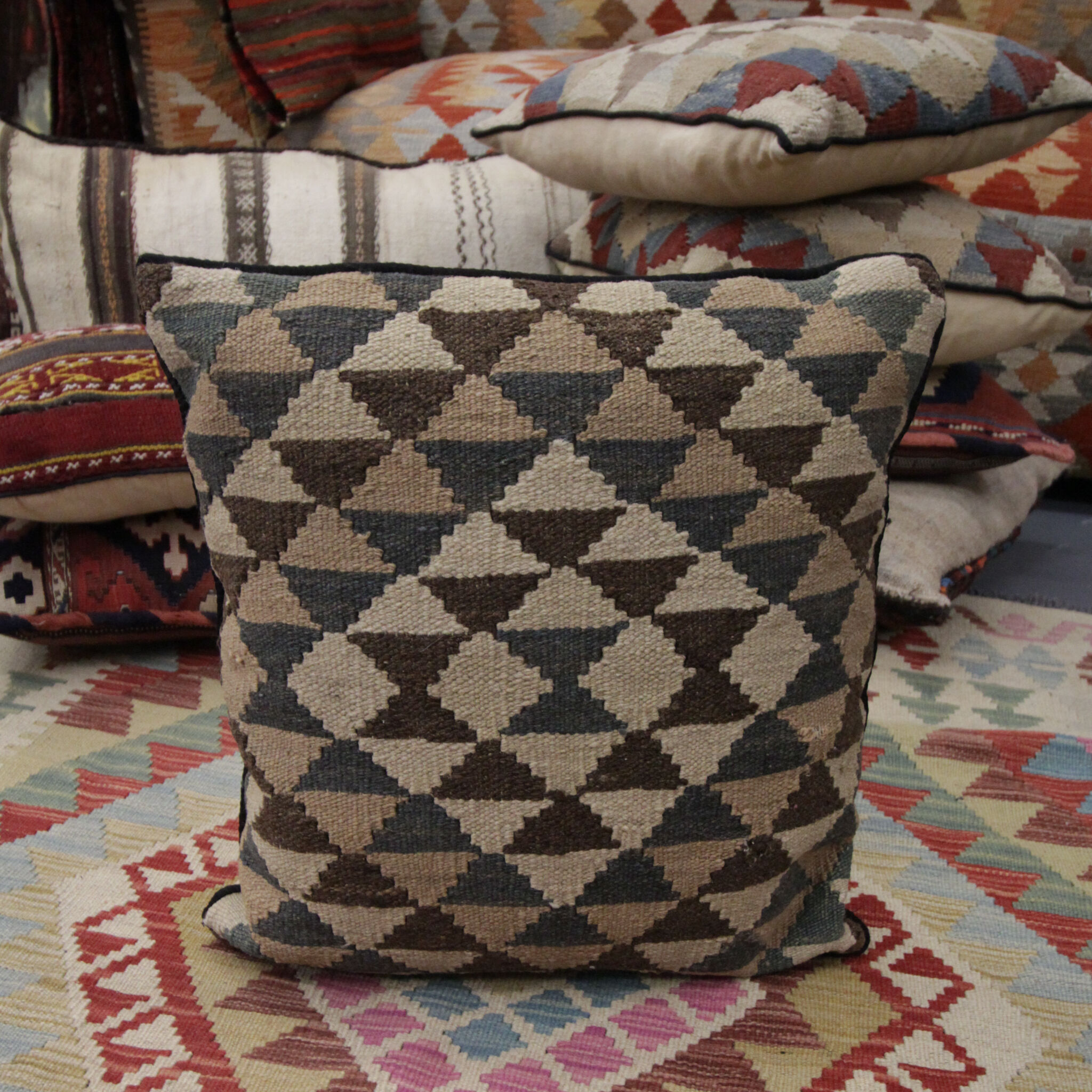 Handmade Flatwoven Kilim Cushion Cover Vintage Turkish Scatter Pillow