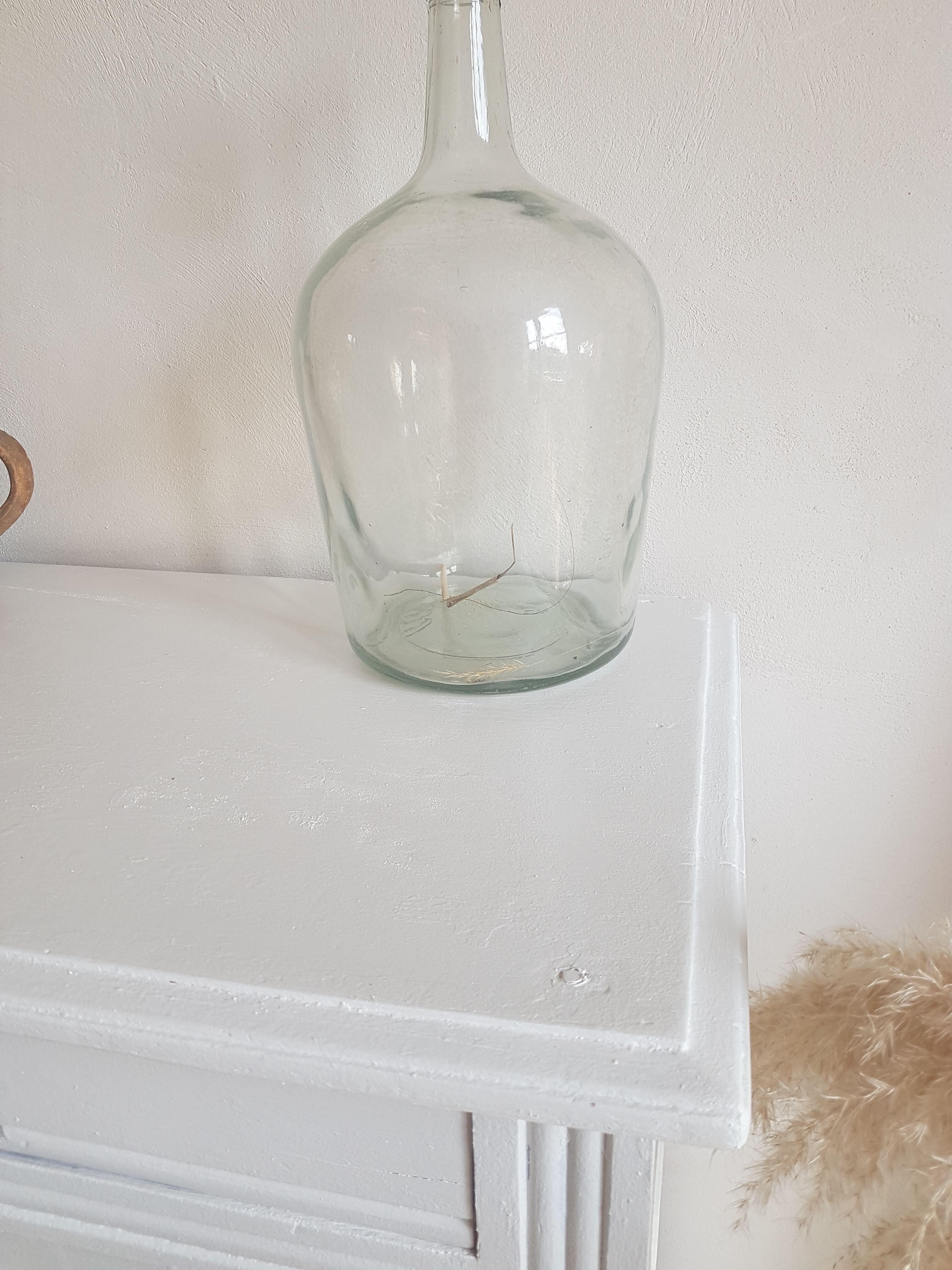 Old white Parisian buffet