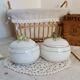 Paire de bonbonnières vintage en porcelaine motif fruits et liseré doré