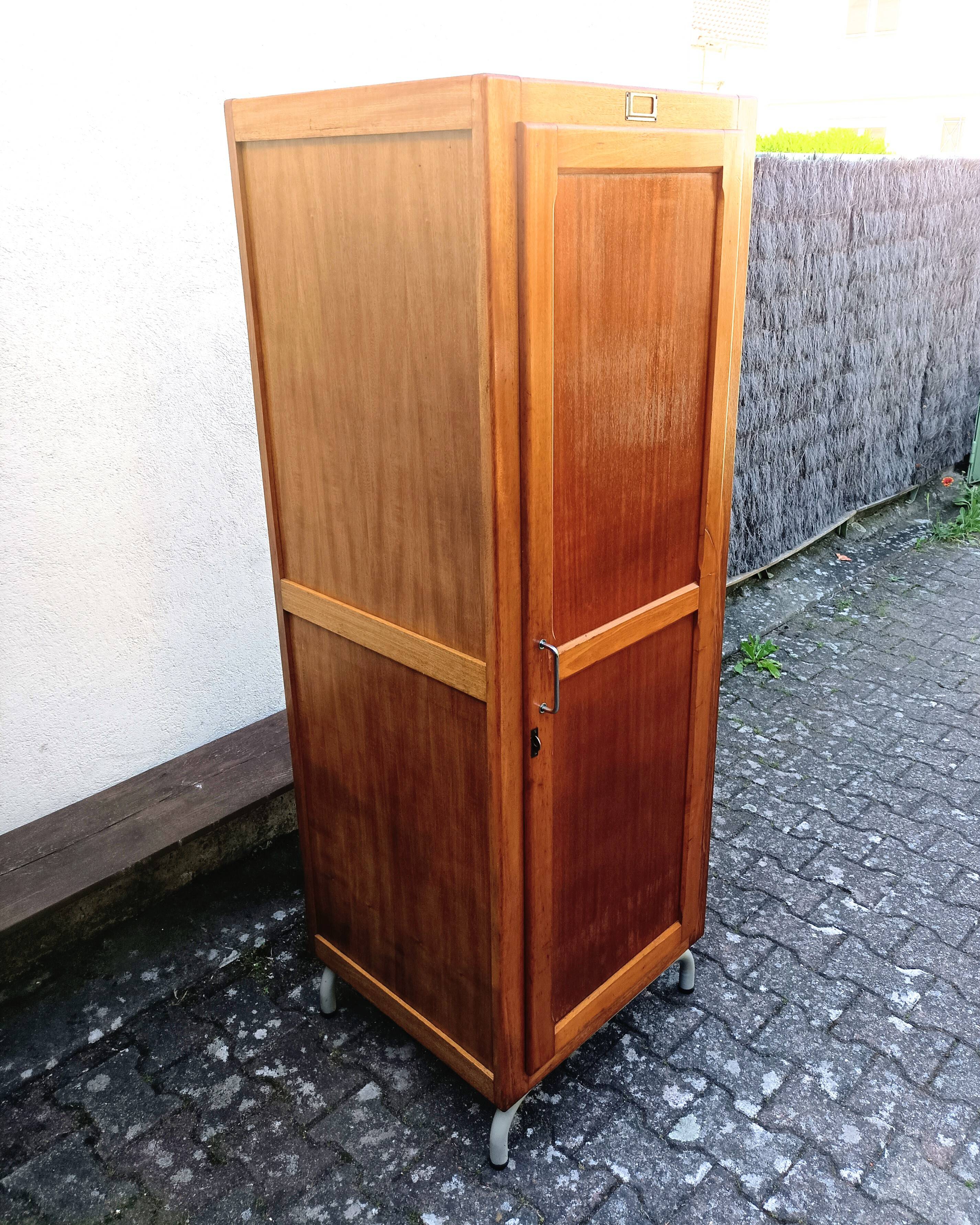 Armoire / Vestiaire d'internat
