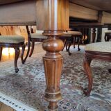 Superb Victorian mahogany extending table with 12 chairs – Late 19th century
