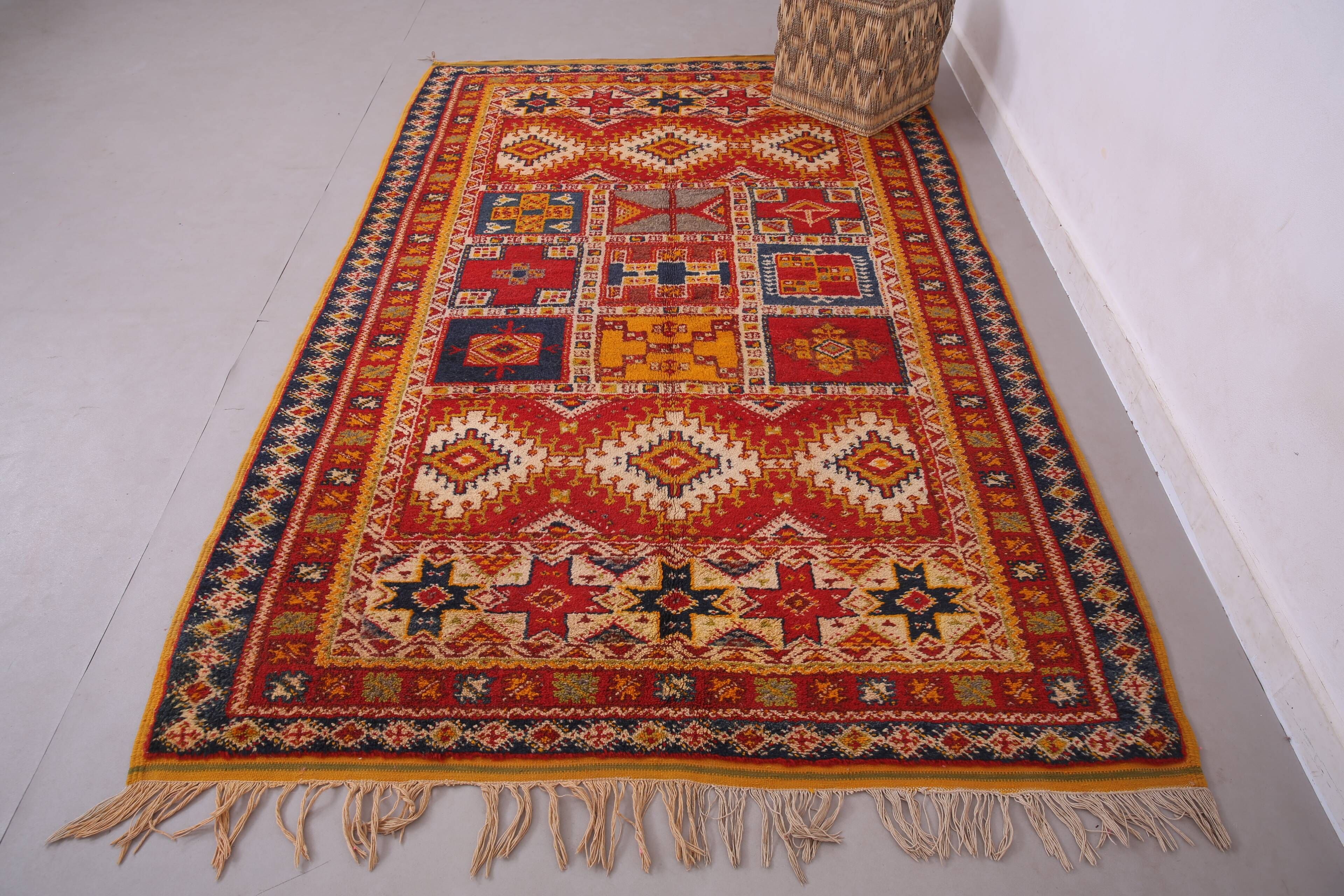 Vintage Moroccan Taznakht Rug 166 x 252 cm - Berber Wool Rug - Handmade Rug