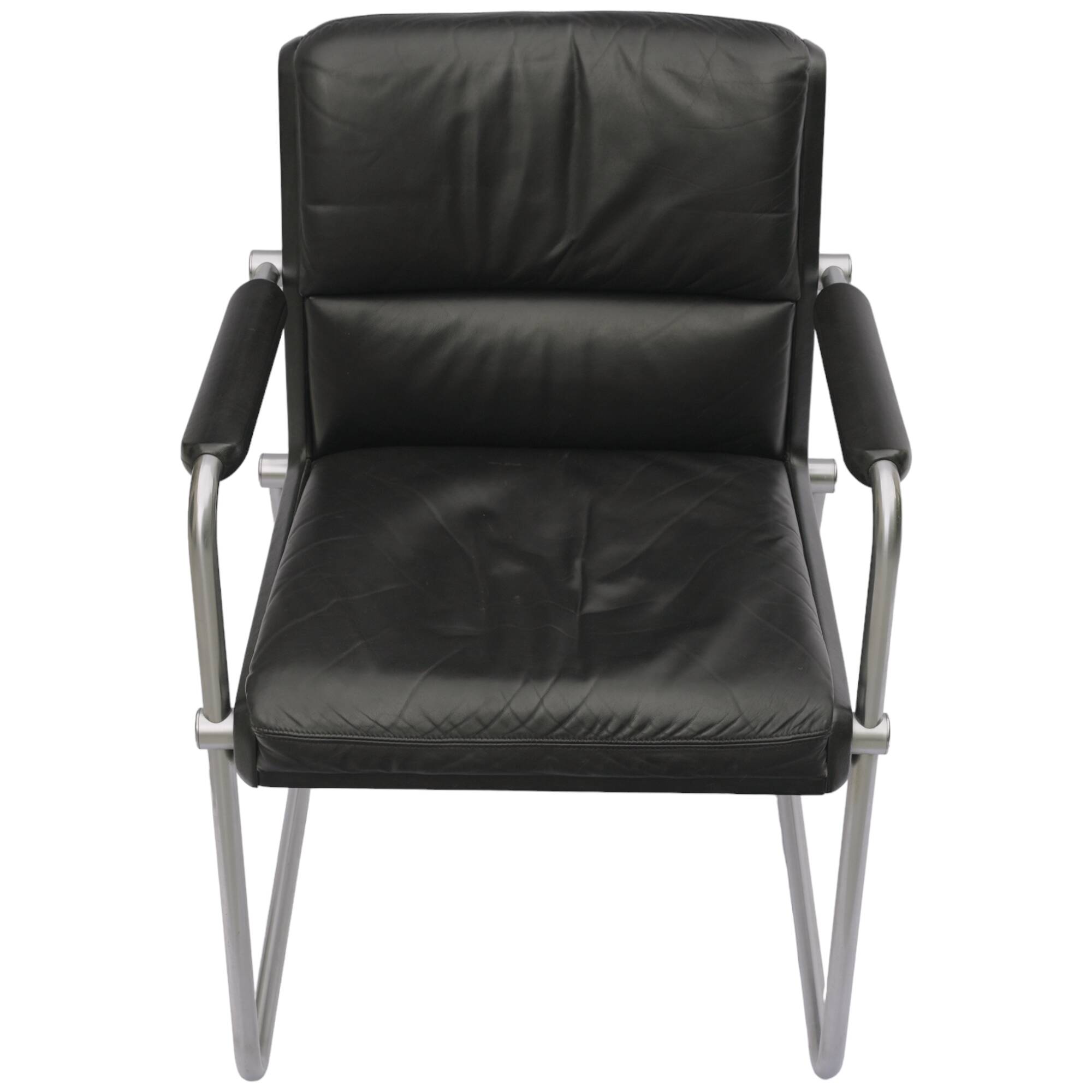 A pair of Bauhaus armchairs, chromed steel tubes, leather, Germany, 1970