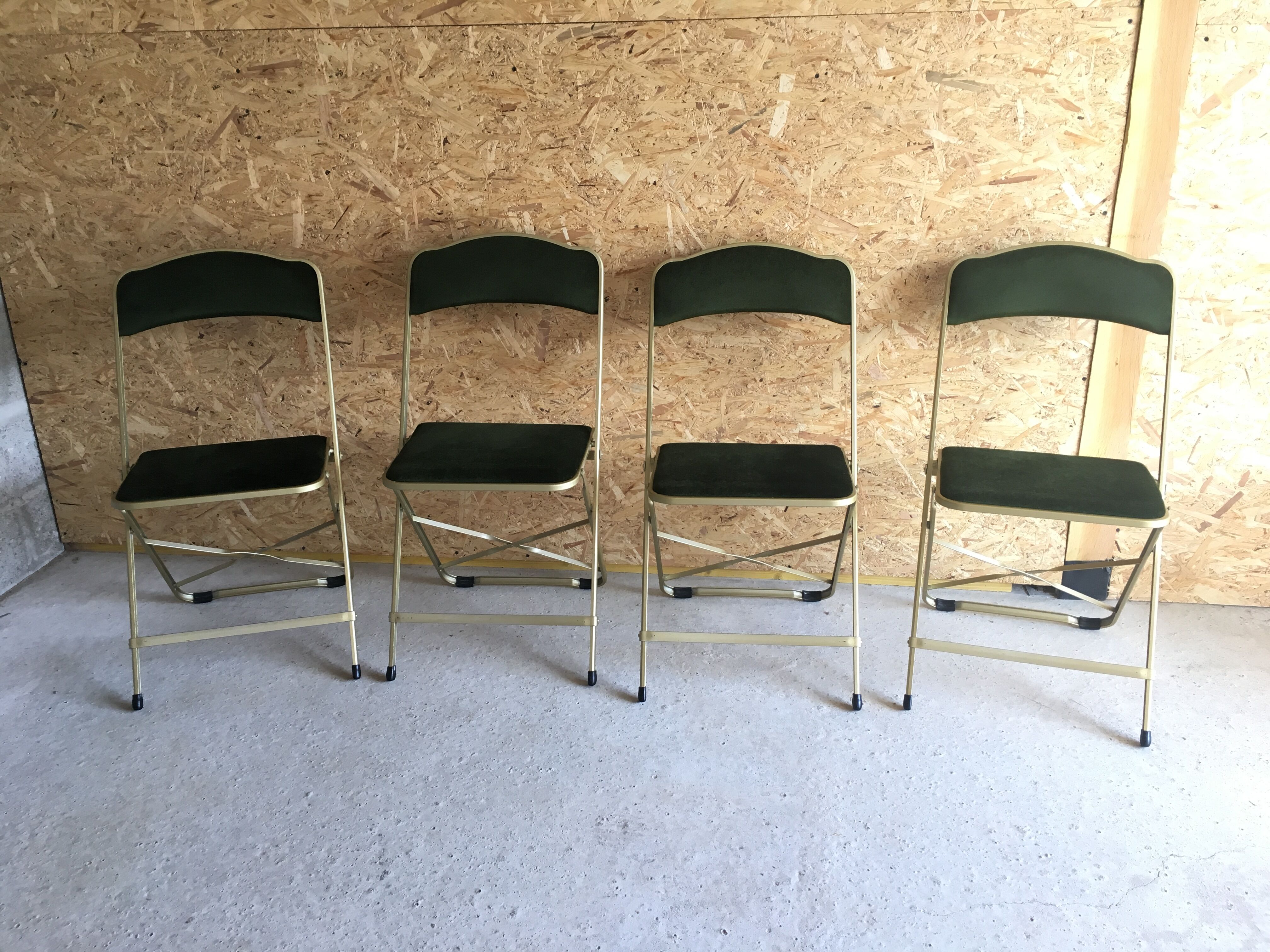 Lot of 4 golden folding chairs green velvet