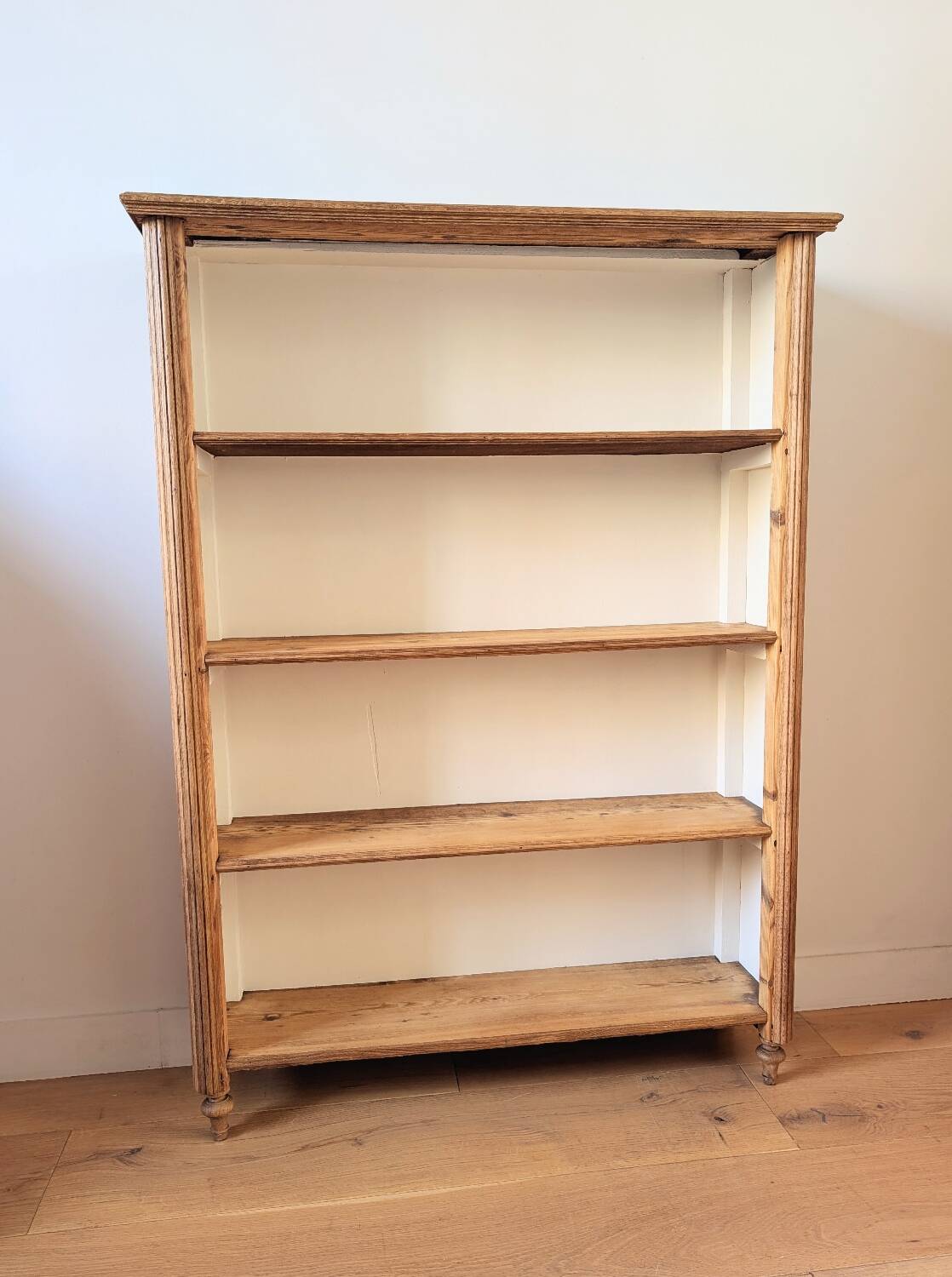 Retro chic wooden shelf