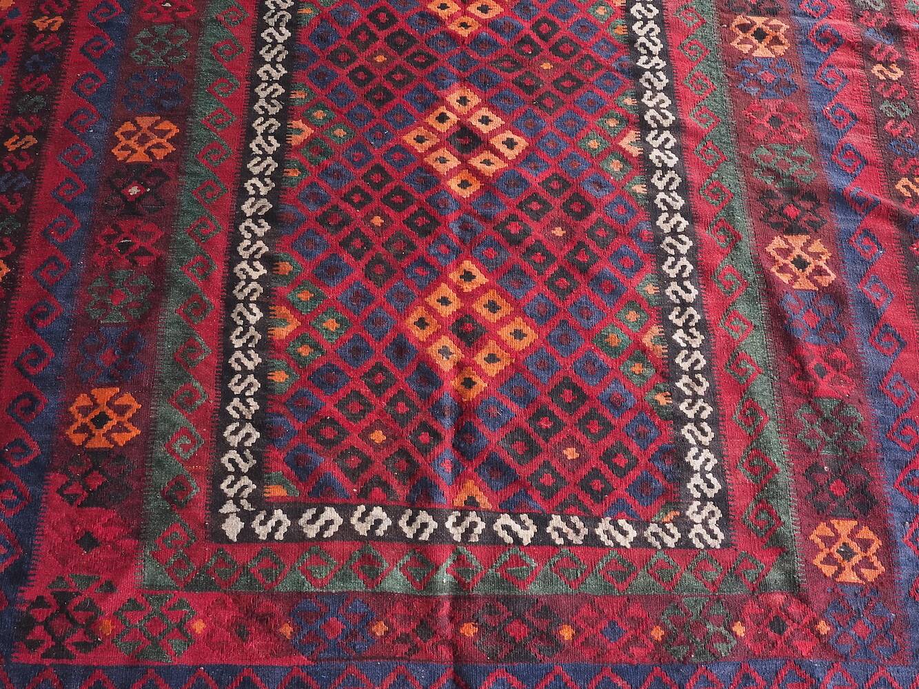 Vintage wool kilim rug