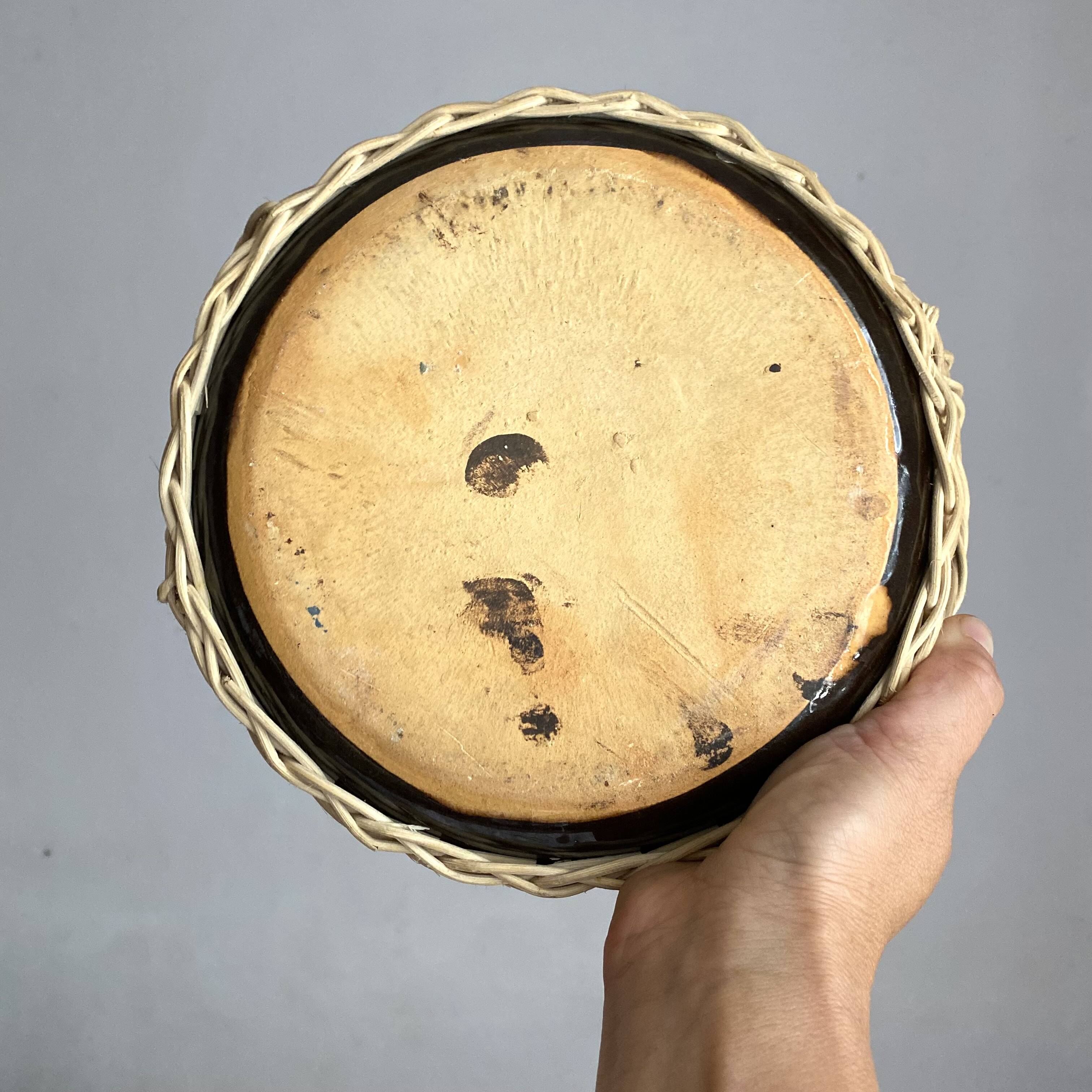 Alsatian wicker and ceramic bird dish