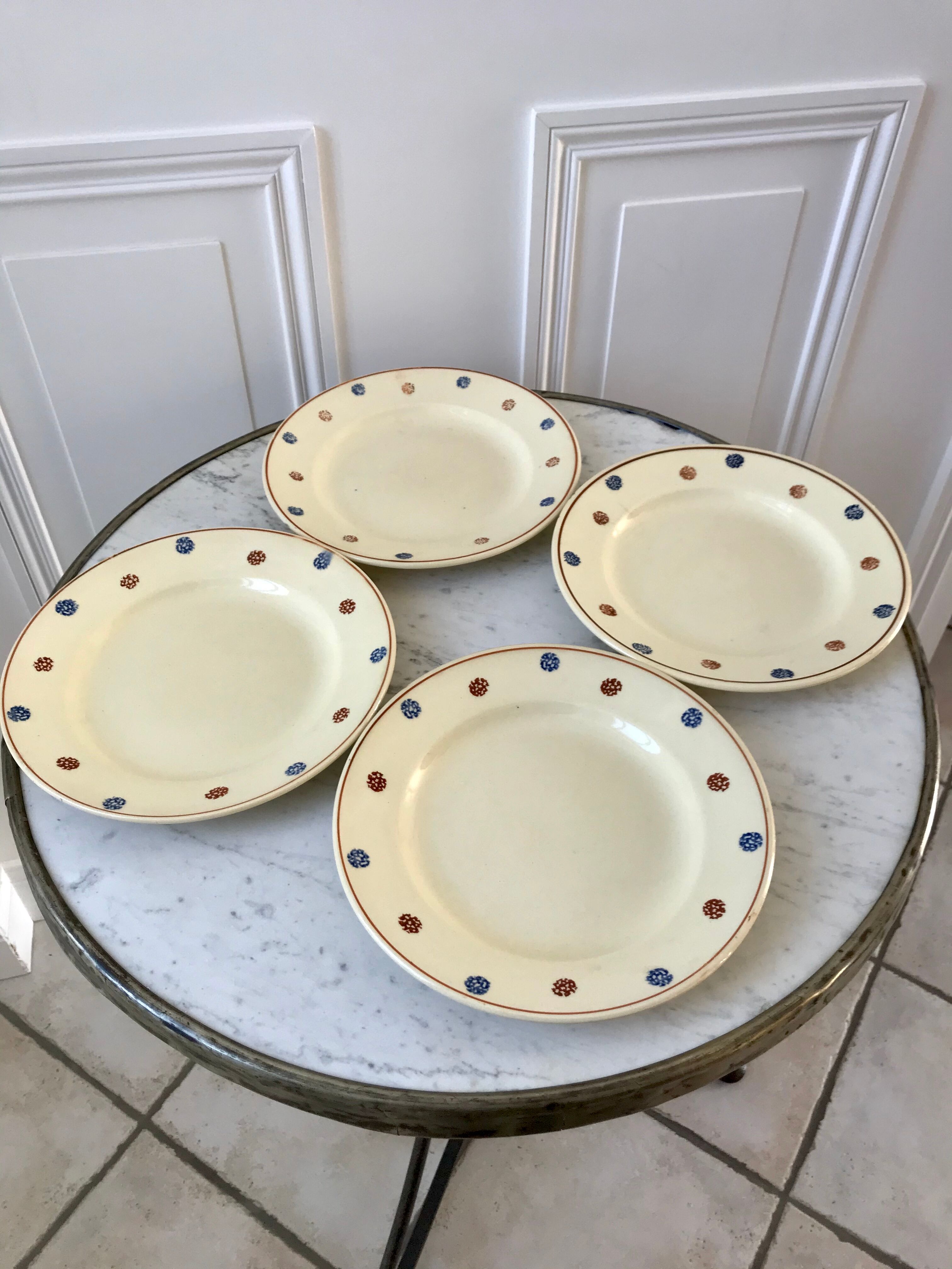 Lot of 4 flat plates Sarreguemines