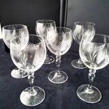 6 crystal wine glasses with a frosted design
