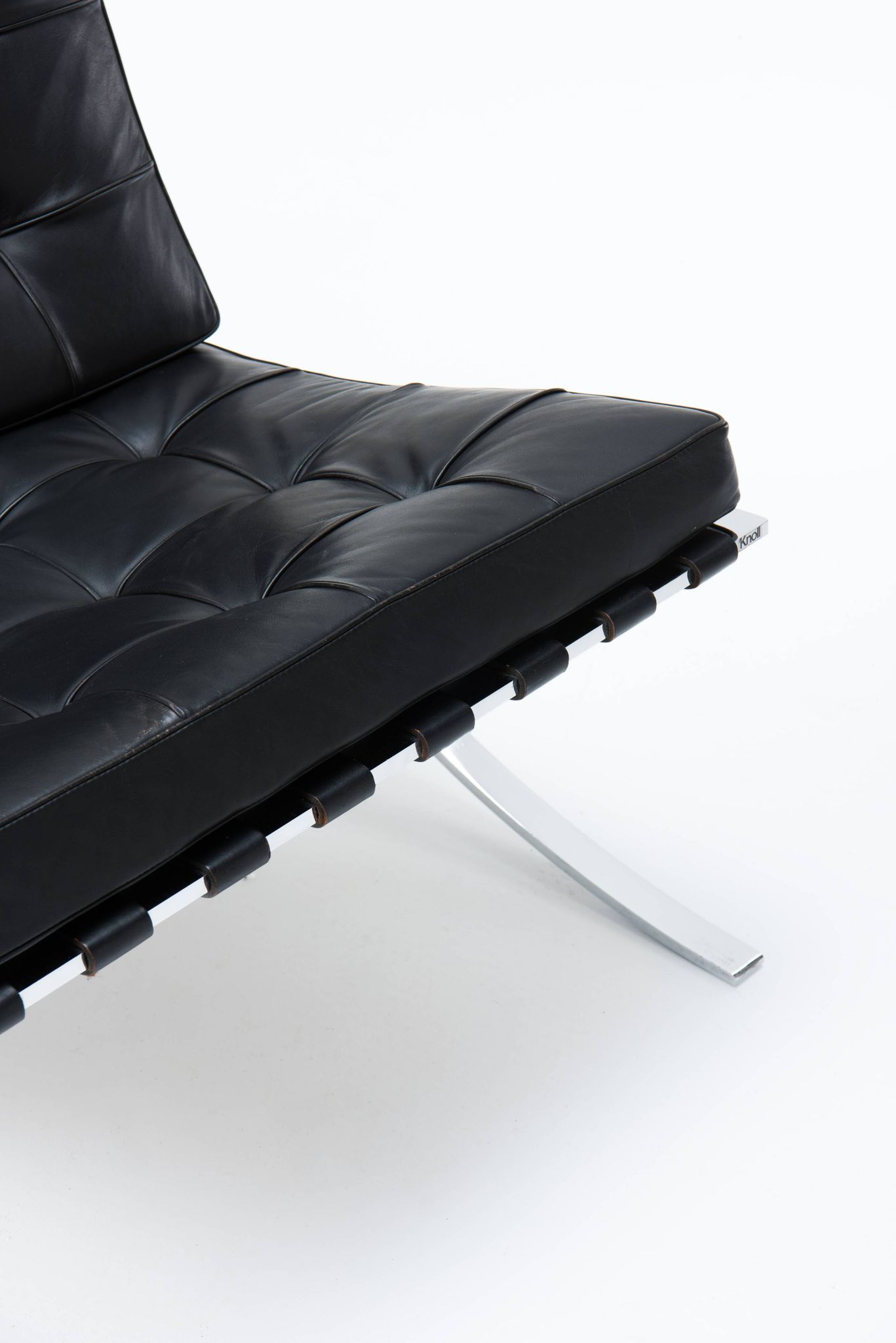 Chaise Barcelona et ottoman - MIES Van Der ROHE