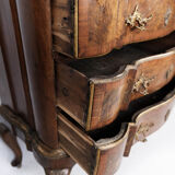 Rococo chest of drawers in walnut from Southern Germany around the 1780s